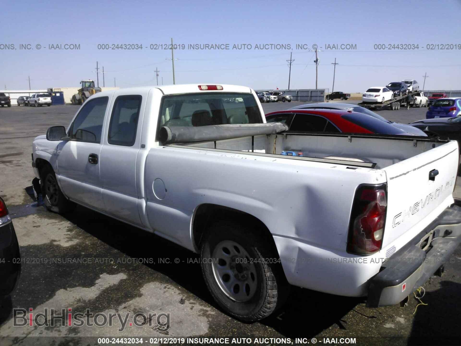 2005 CHEVROLET SILVERADO - VIN: 2GCEC19V451381543 - Фото 3