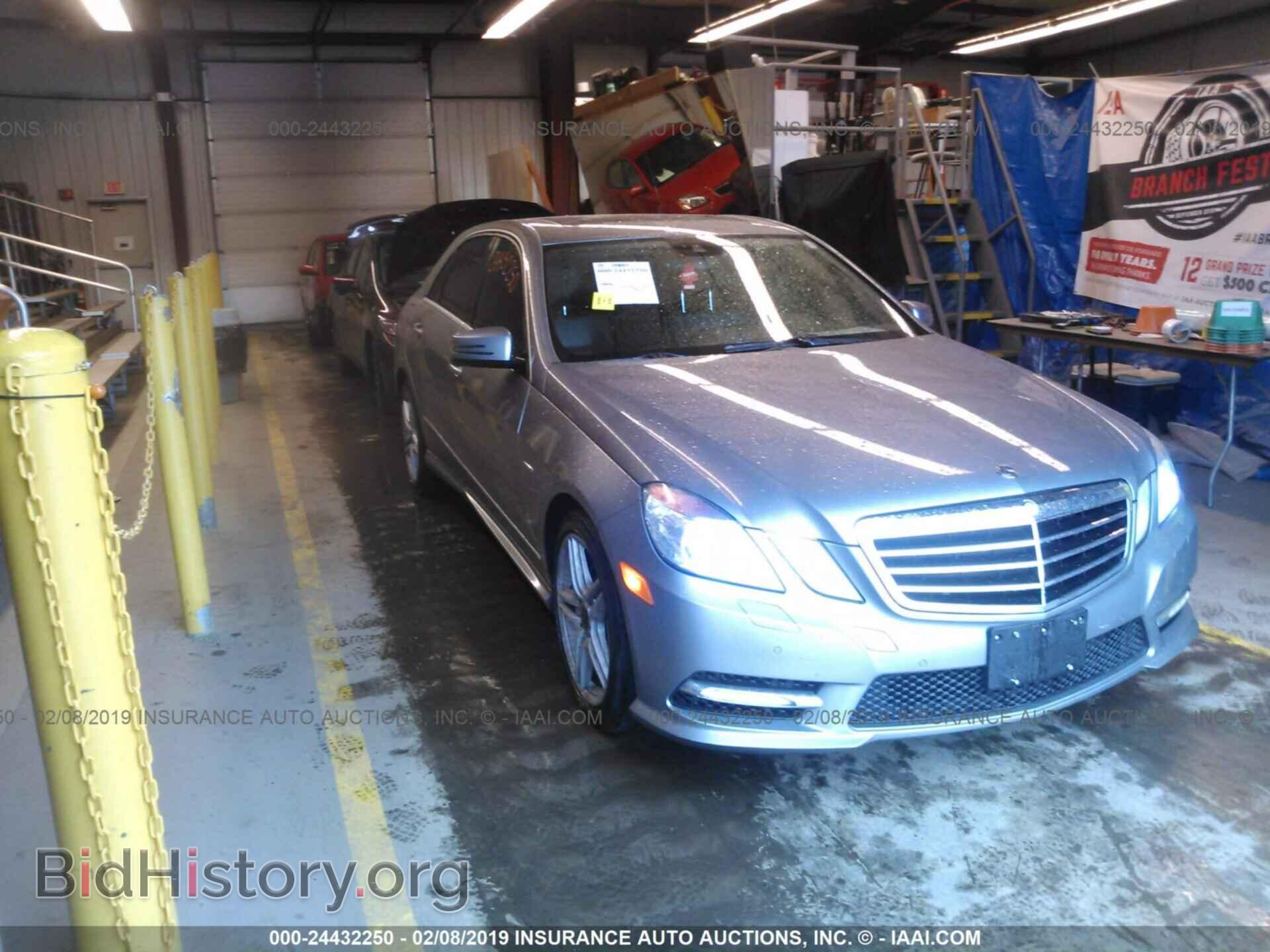 Photo WDDHF8JB6CA613213 - MERCEDES-BENZ E 2012