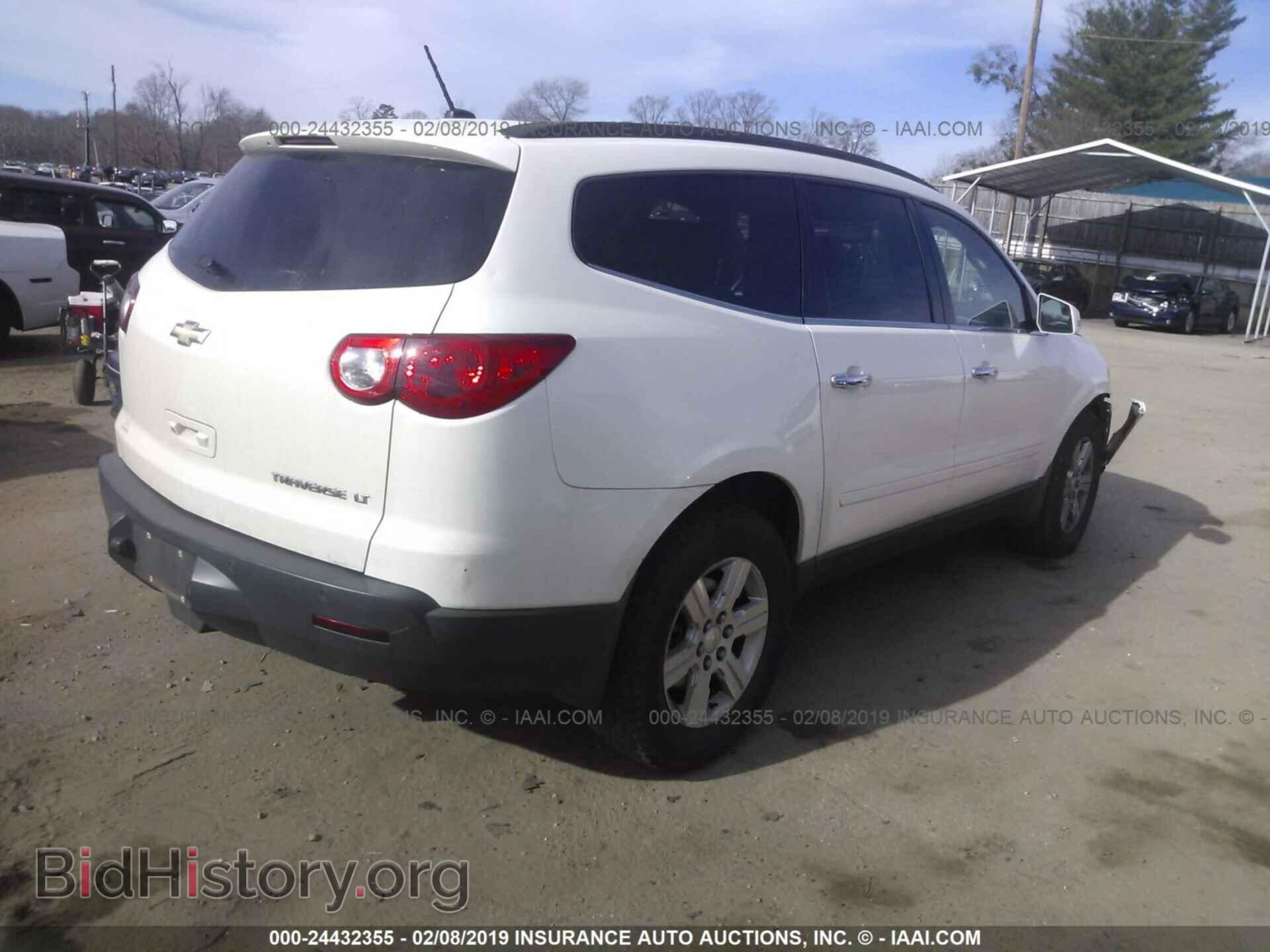 2011 CHEVROLET TRAVERSE - VIN: 1GNKRJED2BJ280704 - Фото 4