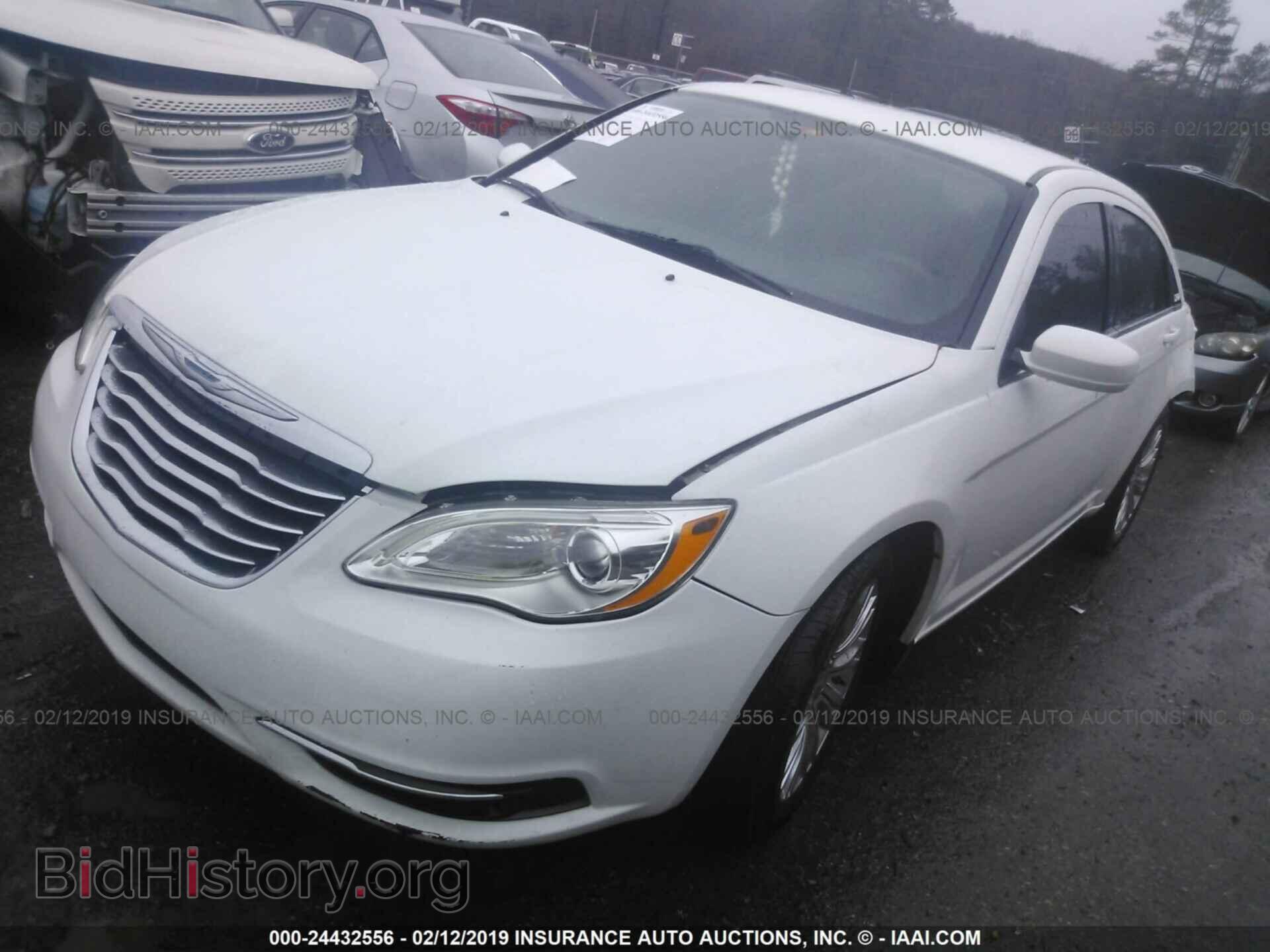 2012 CHRYSLER 200 - VIN: 1C3CCBAB2CN134553 - Фото 2