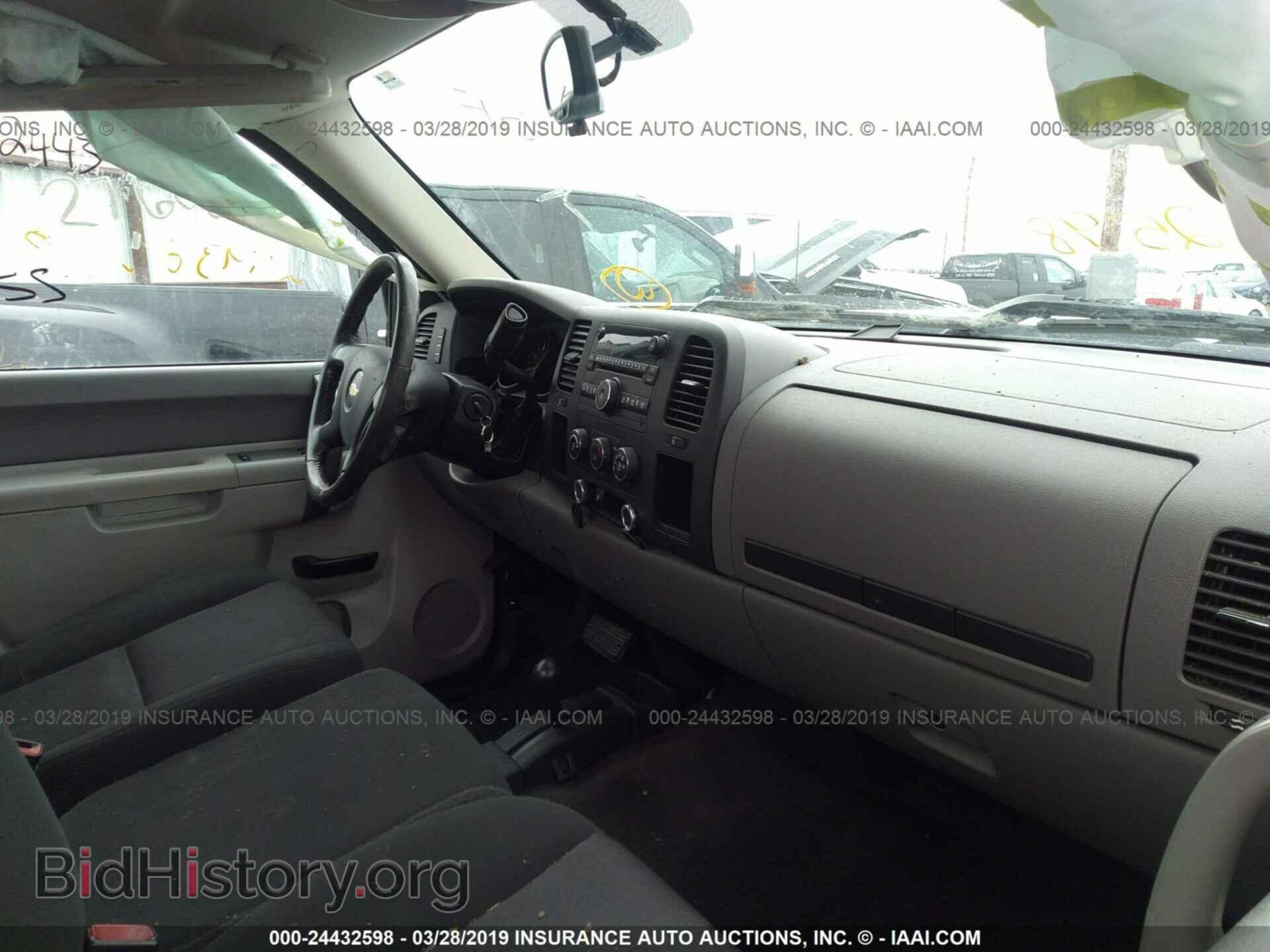2011 CHEVROLET SILVERADO - VIN: 1GCNKPE01BZ414579 - Фото 5