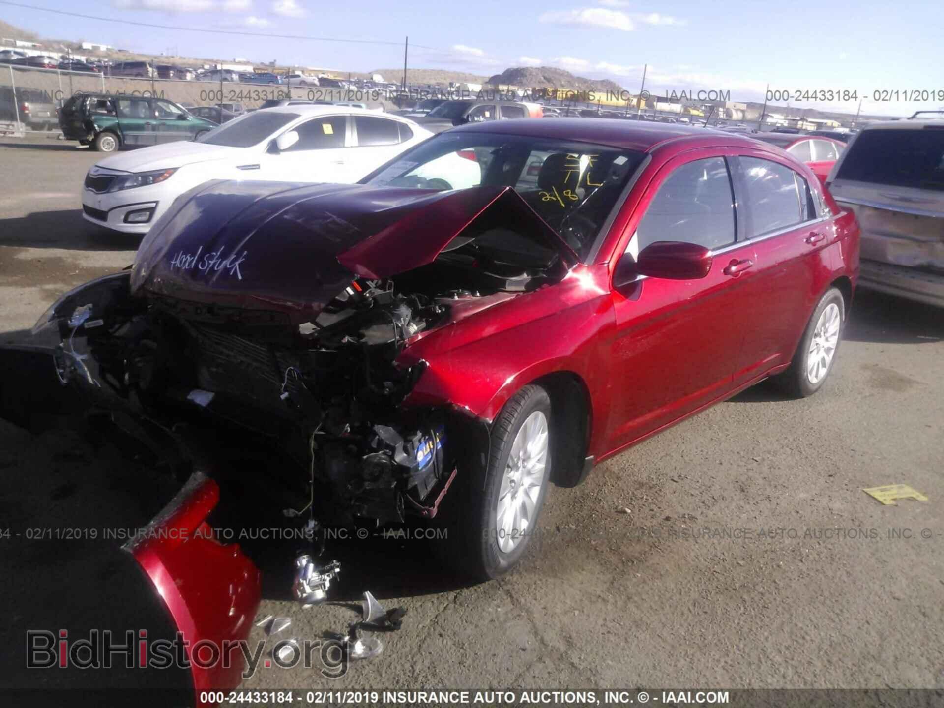 2013 CHRYSLER 200 - VIN: 1C3CCBAB9DN560628 - Photo 2