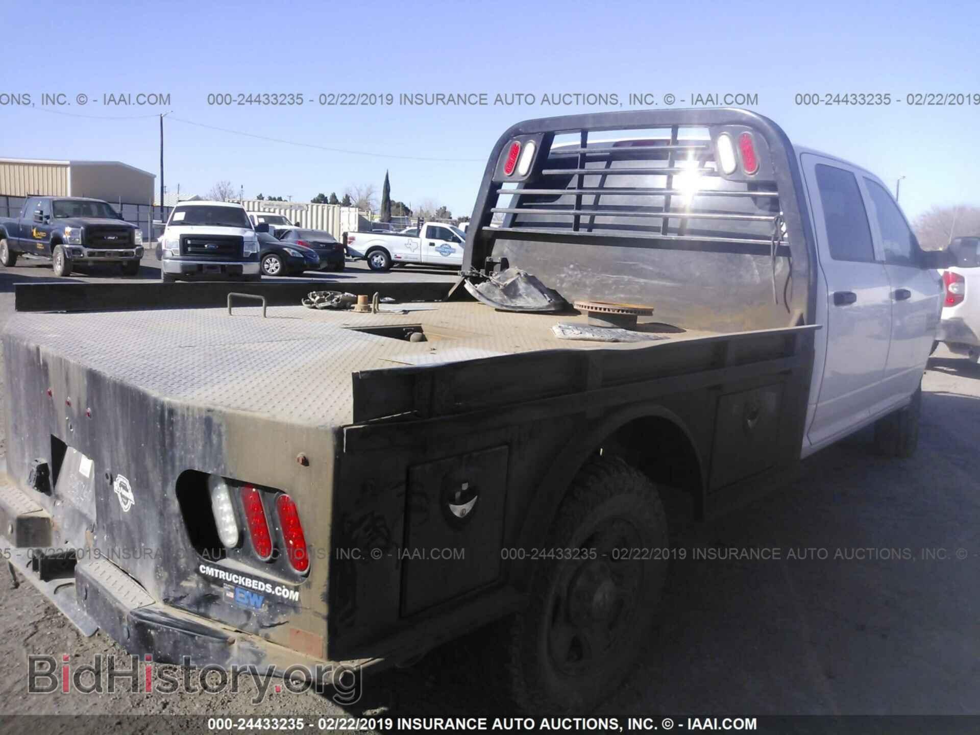 2017 RAM 2500 - VIN: 3C6UR5HL9HG639964 - Фото 4