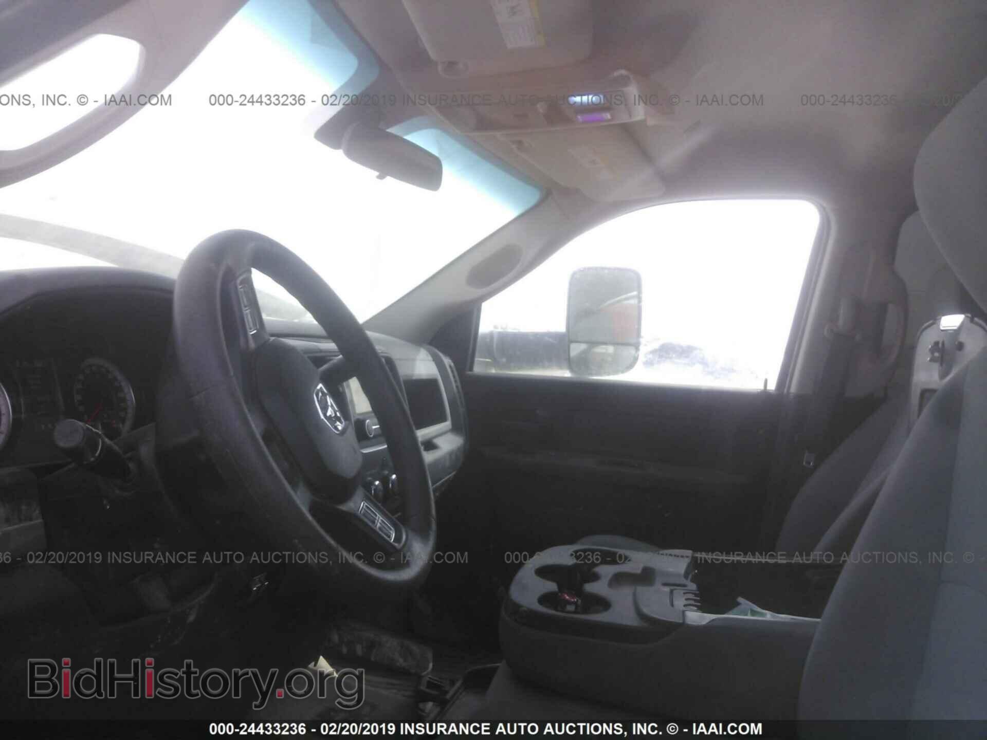 2017 RAM 2500 - VIN: 3C6UR5HL0HG766781 - Photo 5