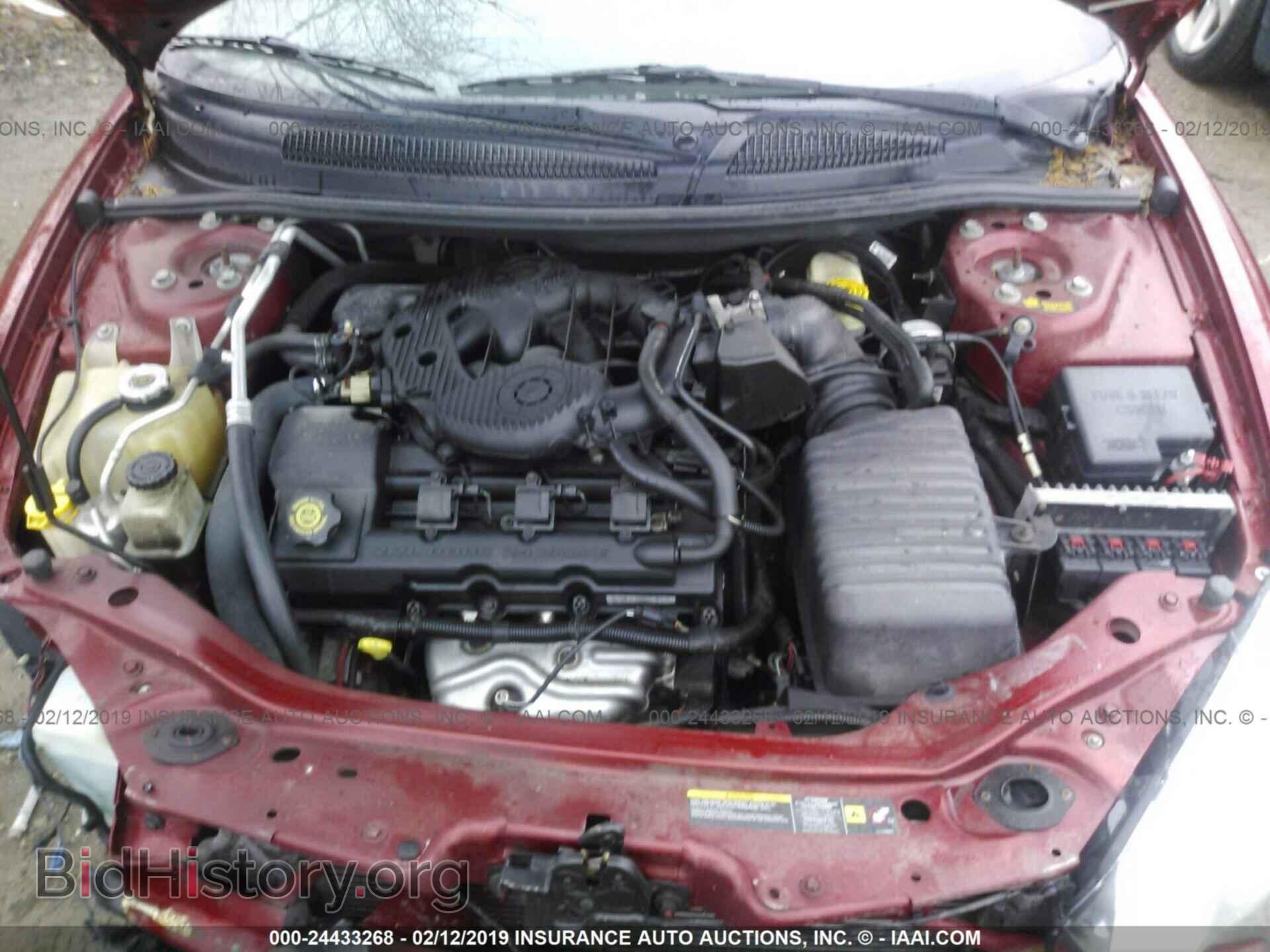 2004 CHRYSLER SEBRING - VIN: 1C3EL55R94N267975 - Фото 10