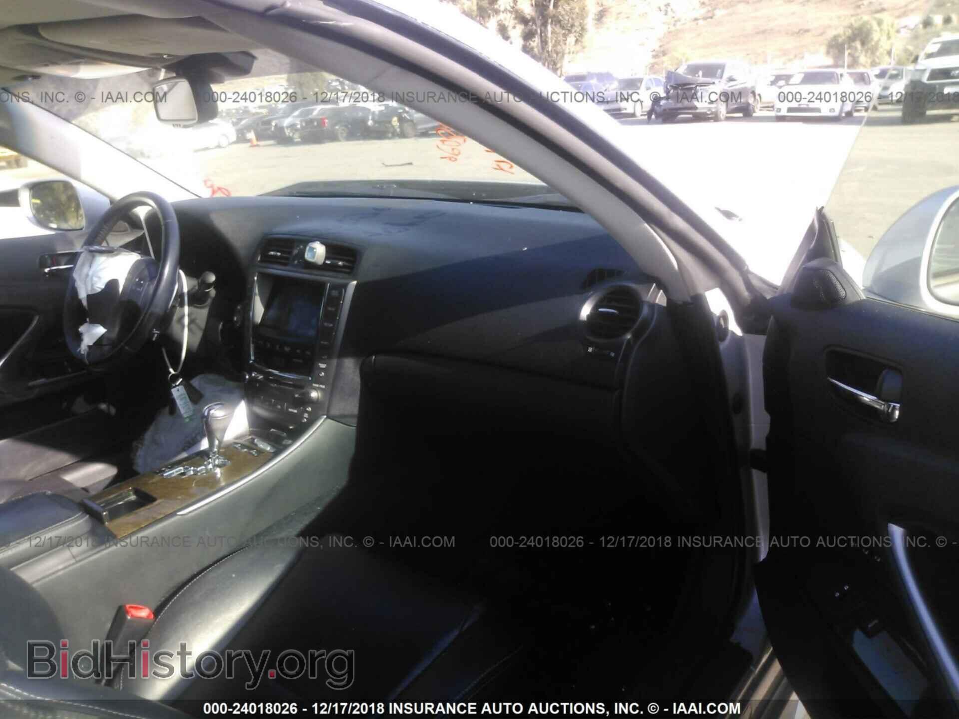 2010 LEXUS IS - VIN: JTHFF2C21A2501694 - Photo 5