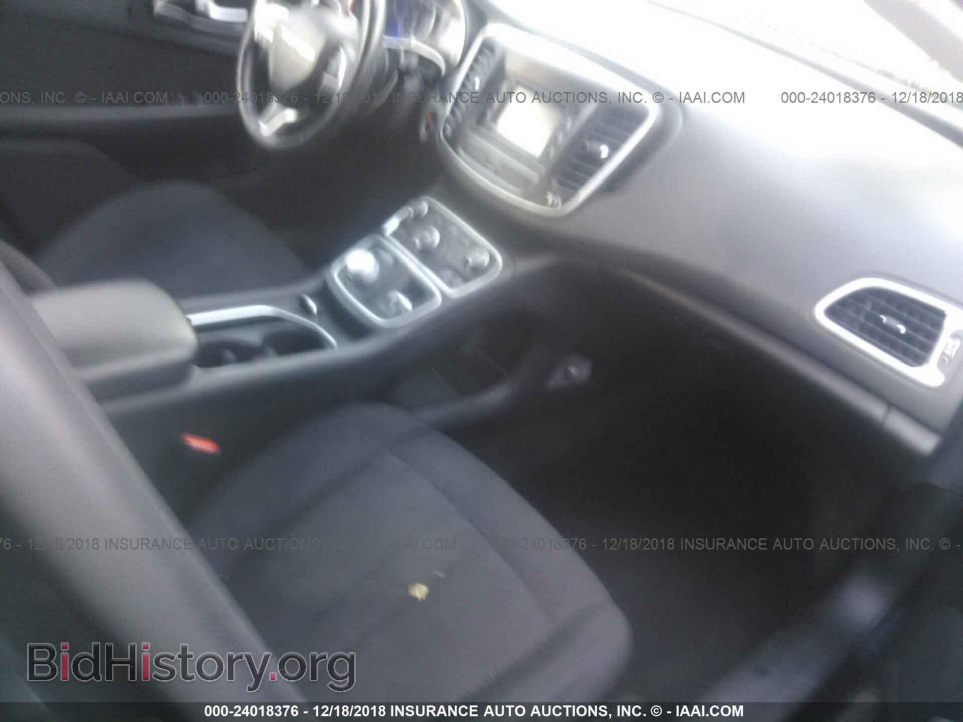 2015 CHRYSLER 200 - VIN: 1C3CCCAB1FN724012 - Фото 5