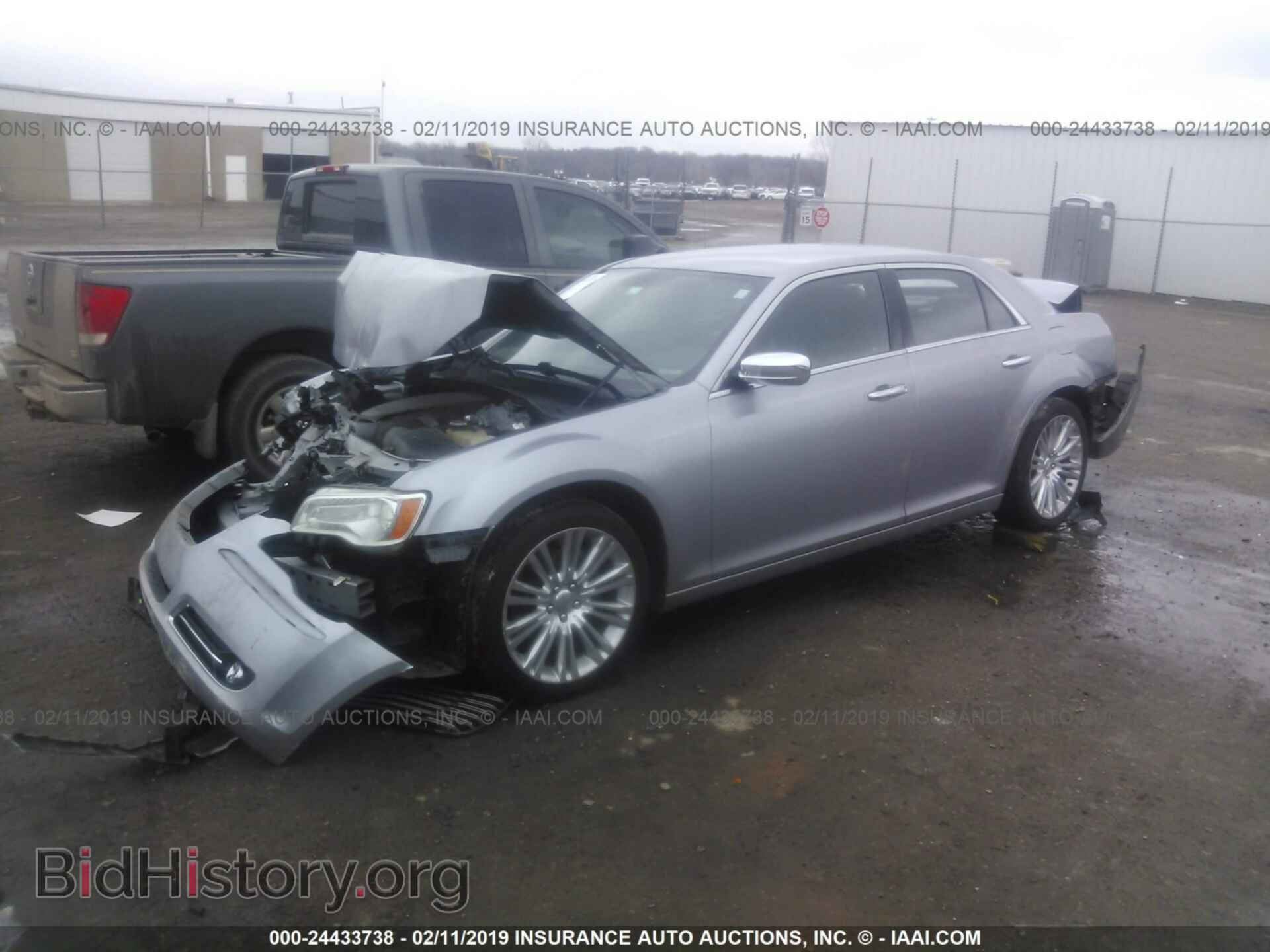 2014 CHRYSLER 300C - VIN: 2C3CCAET7EH117630 - Фото 2