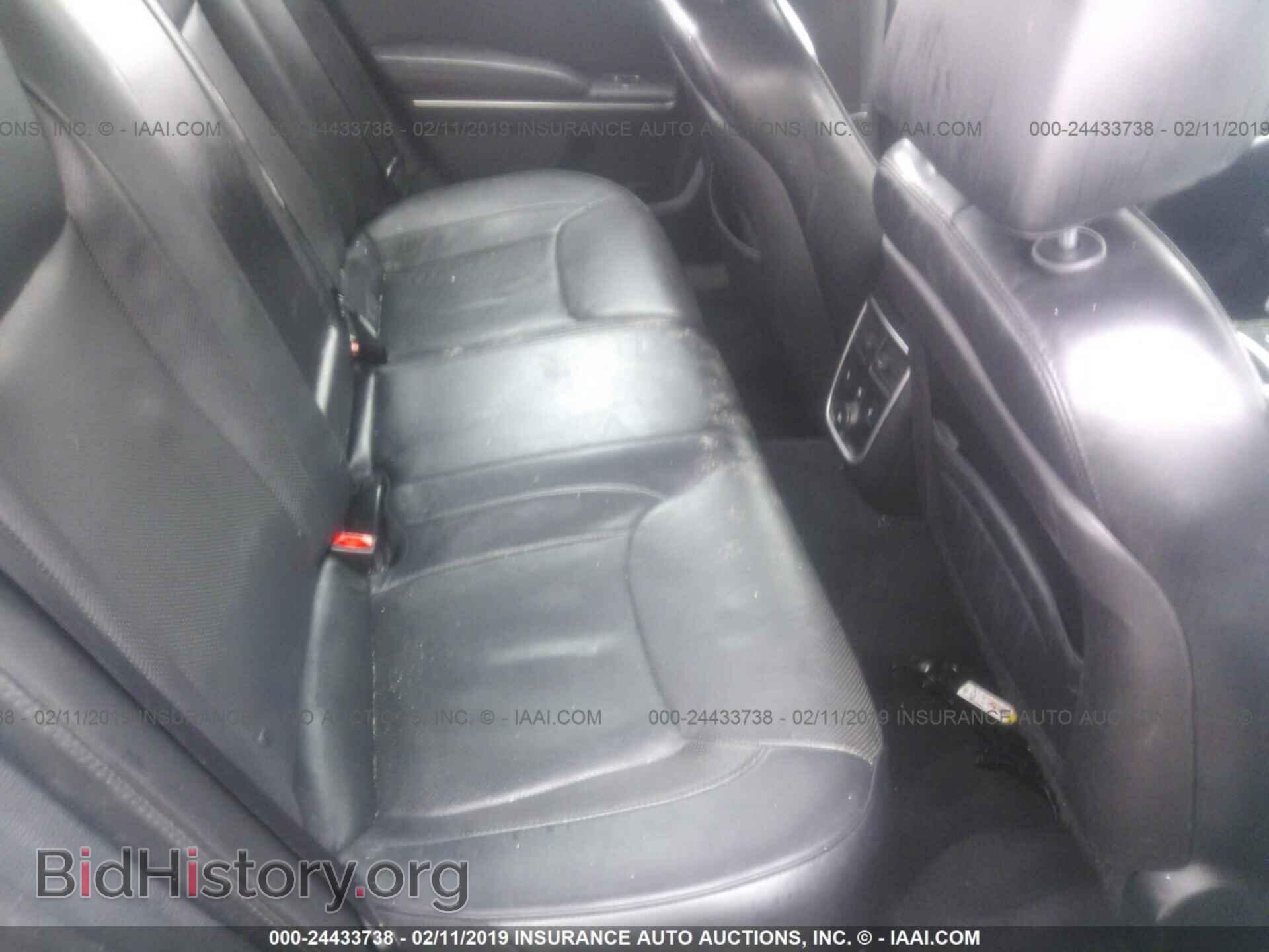 2014 CHRYSLER 300C - VIN: 2C3CCAET7EH117630 - Фото 8