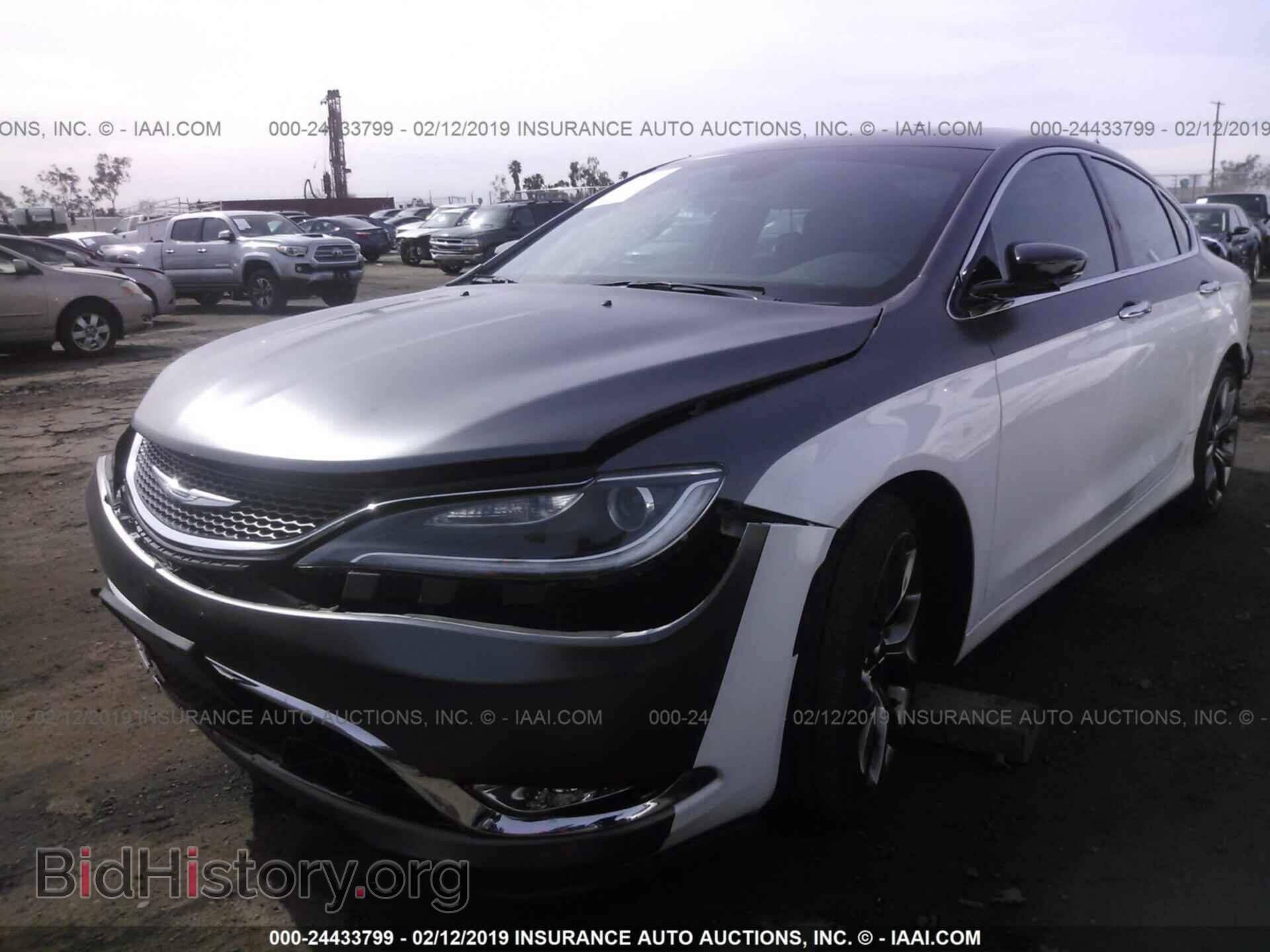 2017 CHRYSLER 200 - VIN: 1C3CCCAG3HN502571 - Фото 2