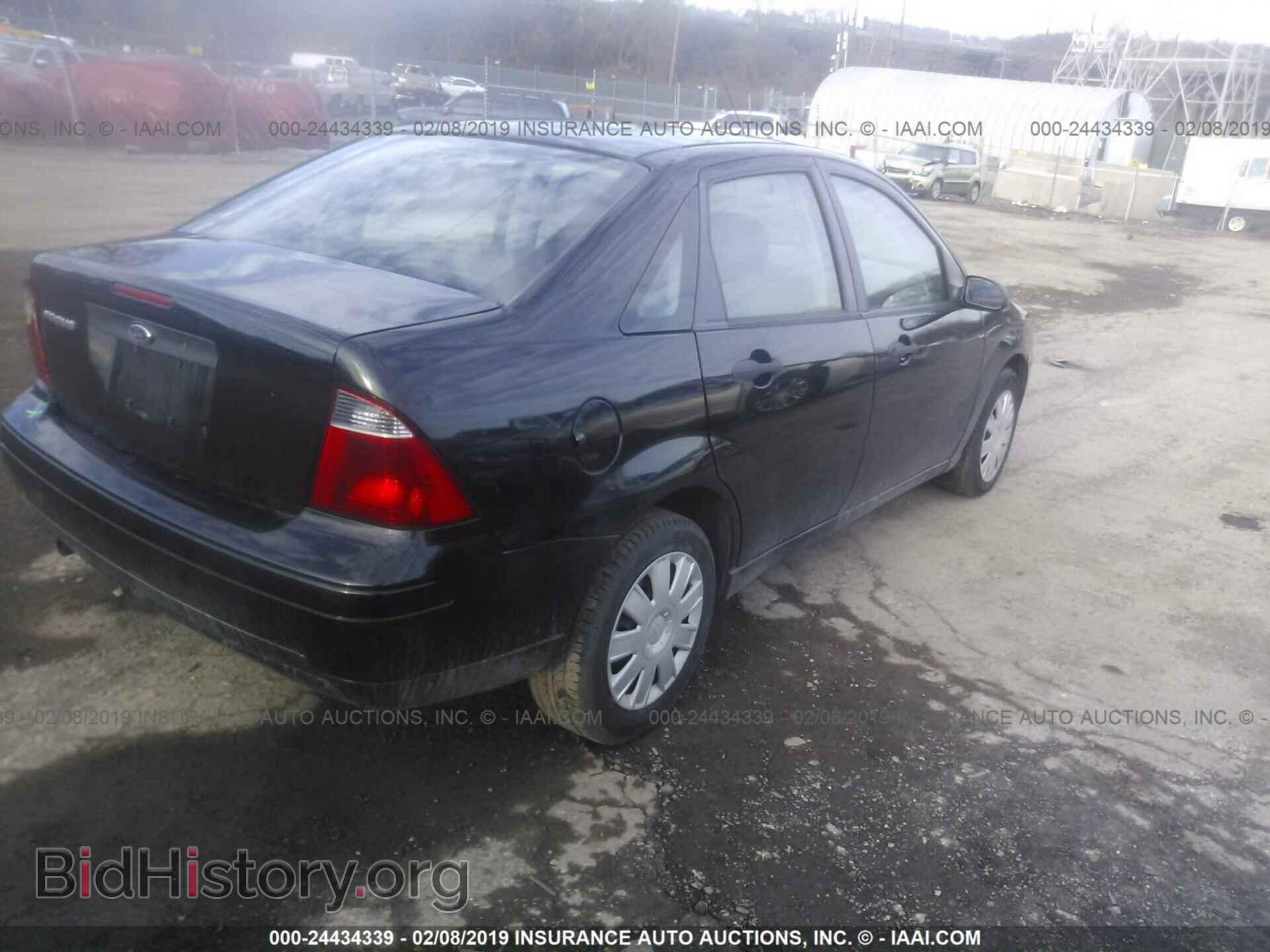 2007 FORD FOCUS - VIN: 1FAFP34N07W365045 - Photo 4