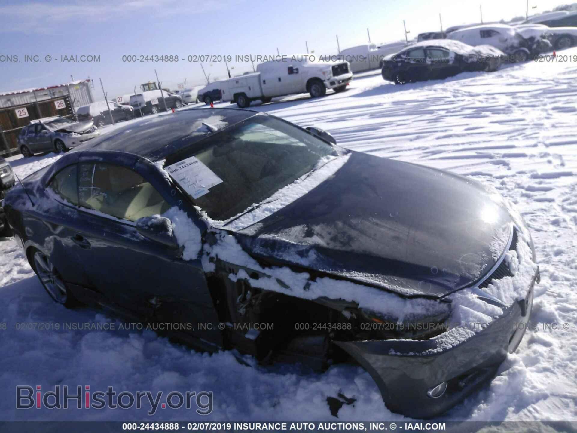 Photo JTHFE2C21F2511698 - LEXUS IS 2015