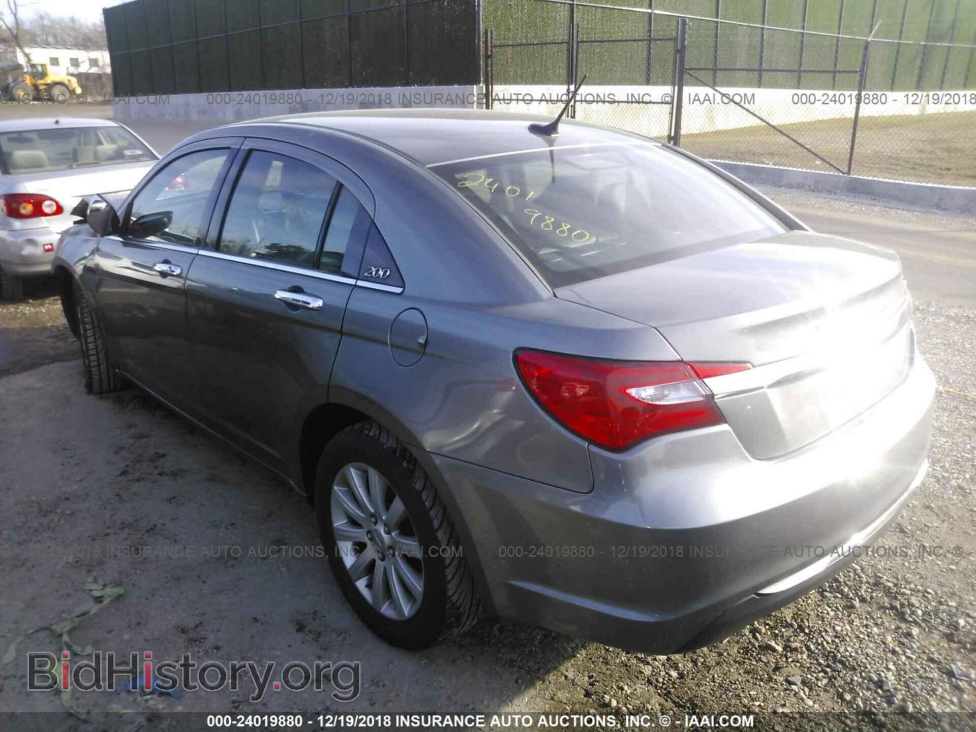 2013 CHRYSLER 200 - VIN: 1C3CCBCG2DN654892 - Photo 3