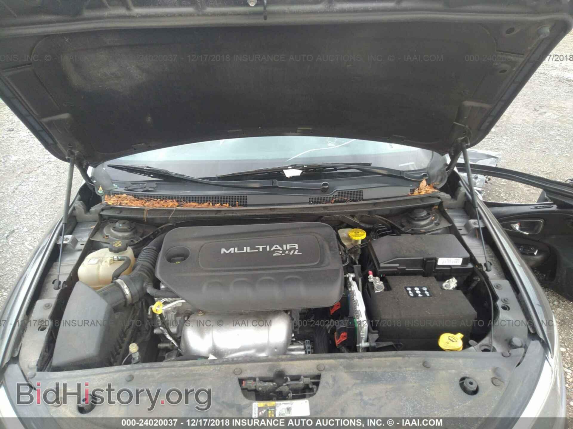 2015 CHRYSLER 200 - VIN: 1C3CCCAB7FN537776 - Фото 10