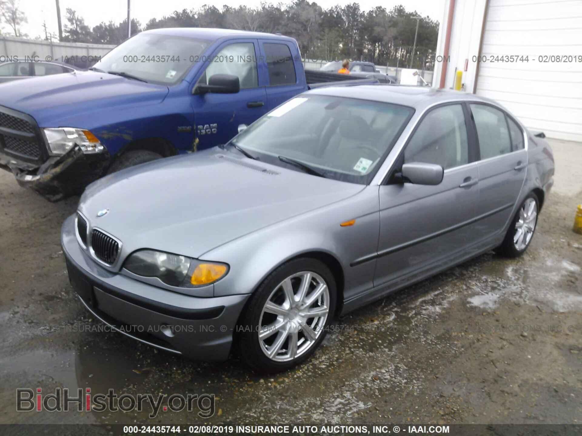 2005 BMW 330 - VIN: WBAEV53415KM40420 - Photo 2