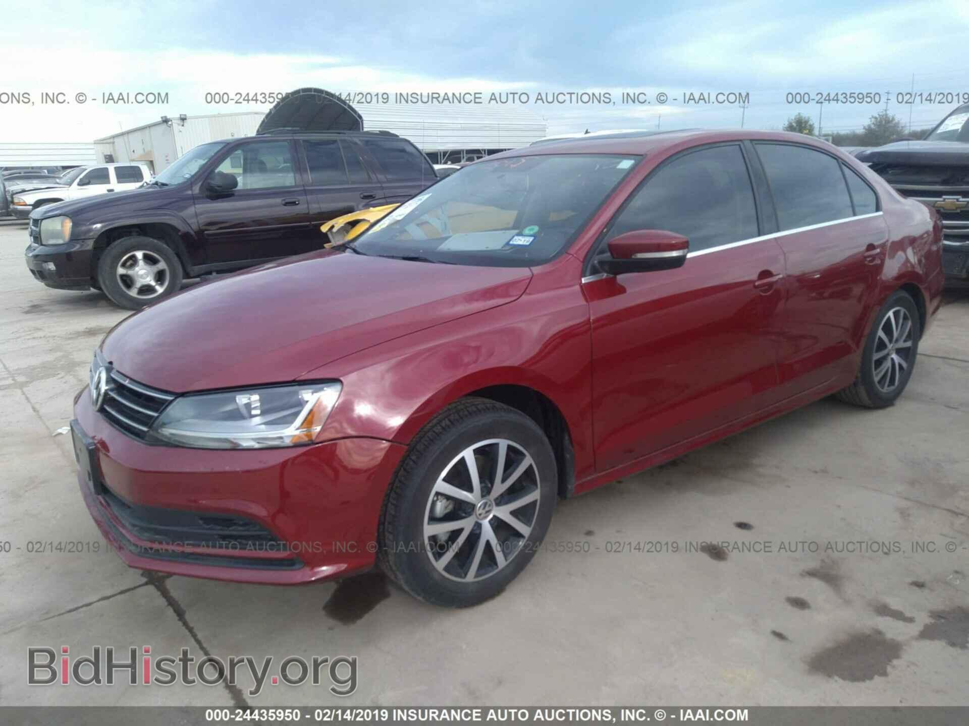 2017 VOLKSWAGEN JETTA - VIN: 3VWDB7AJ1HM355146 - Photo 2