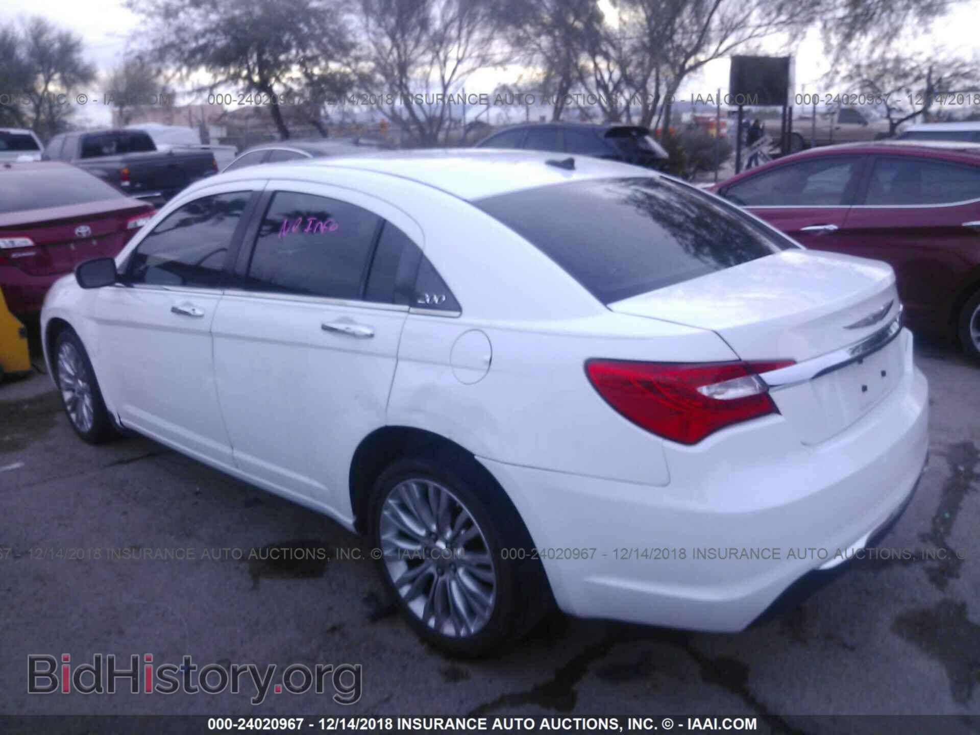 2012 CHRYSLER 200 - VIN: 1C3CCBCG4CN236817 - Фото 3