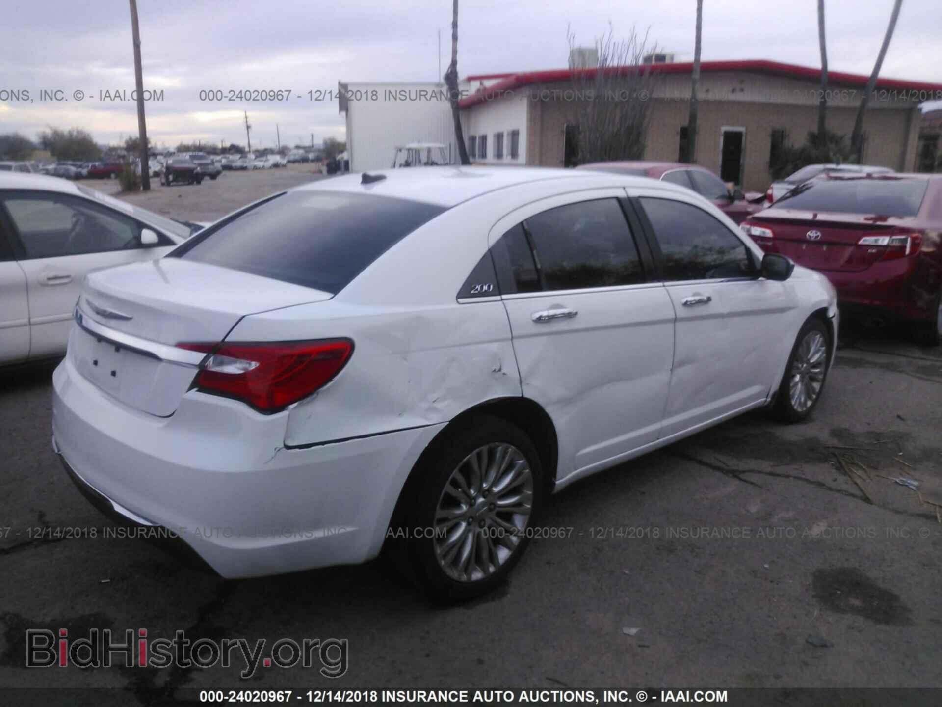 2012 CHRYSLER 200 - VIN: 1C3CCBCG4CN236817 - Фото 4