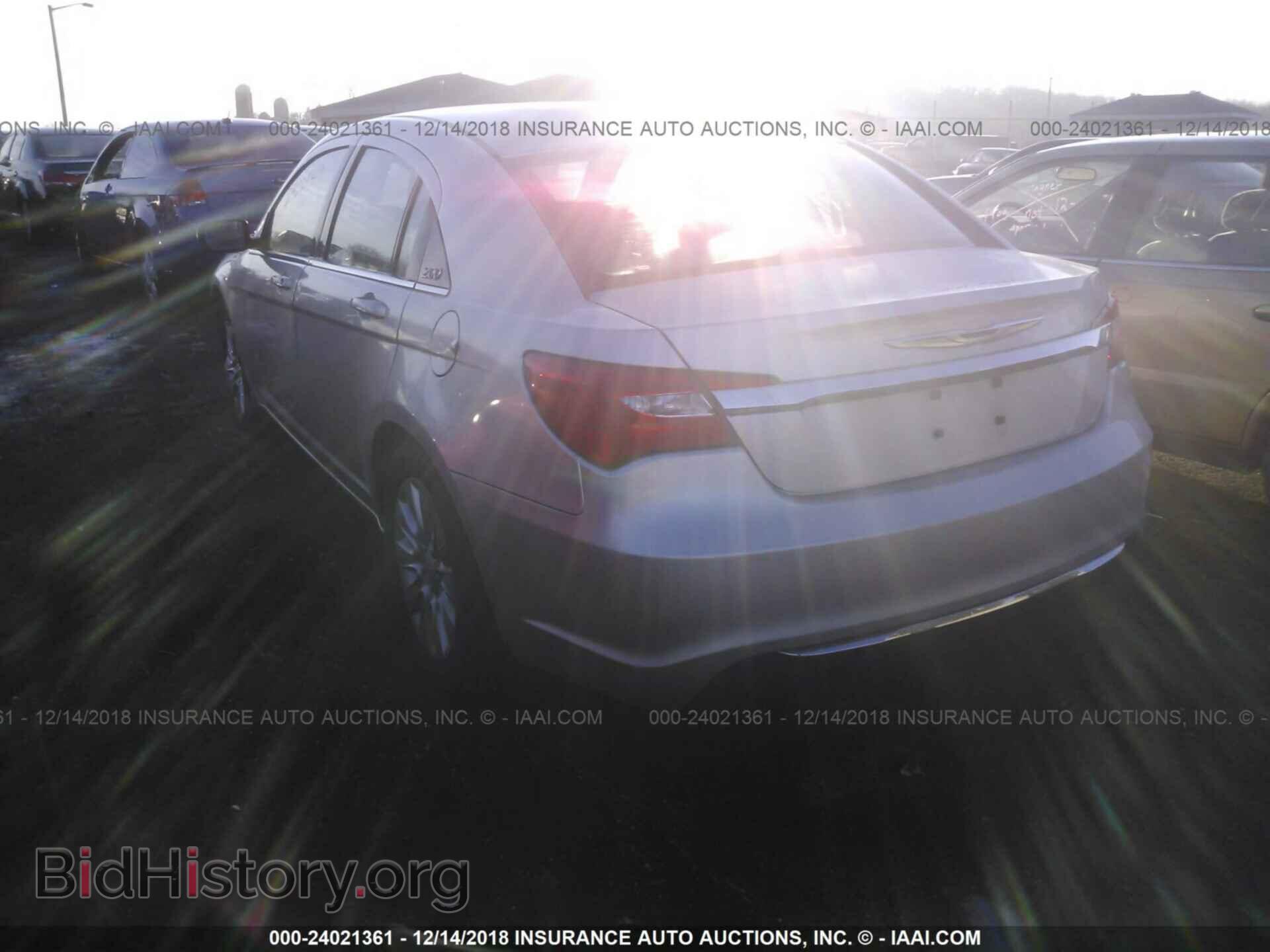 2012 CHRYSLER 200 - VIN: 1C3CCBAB1CN292737 - Фото 3