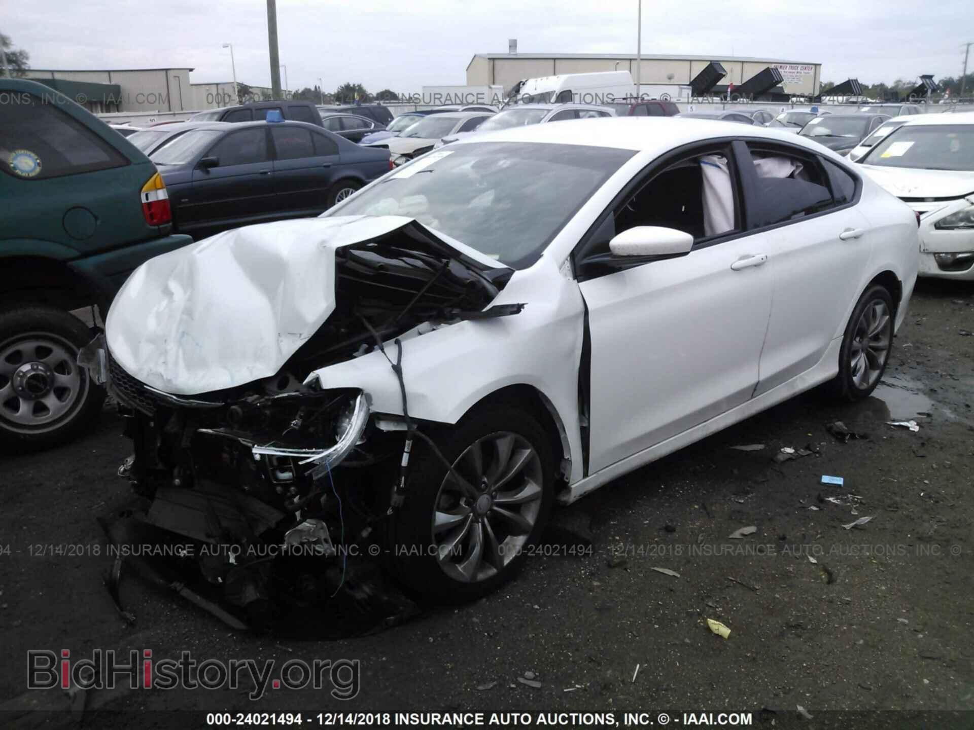 2015 CHRYSLER 200 - VIN: 1C3CCCBBXFN598747 - Photo 2