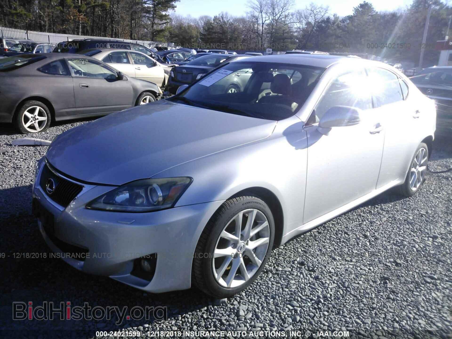 2011 LEXUS IS - VIN: JTHCE5C26B5000999 - Фото 2