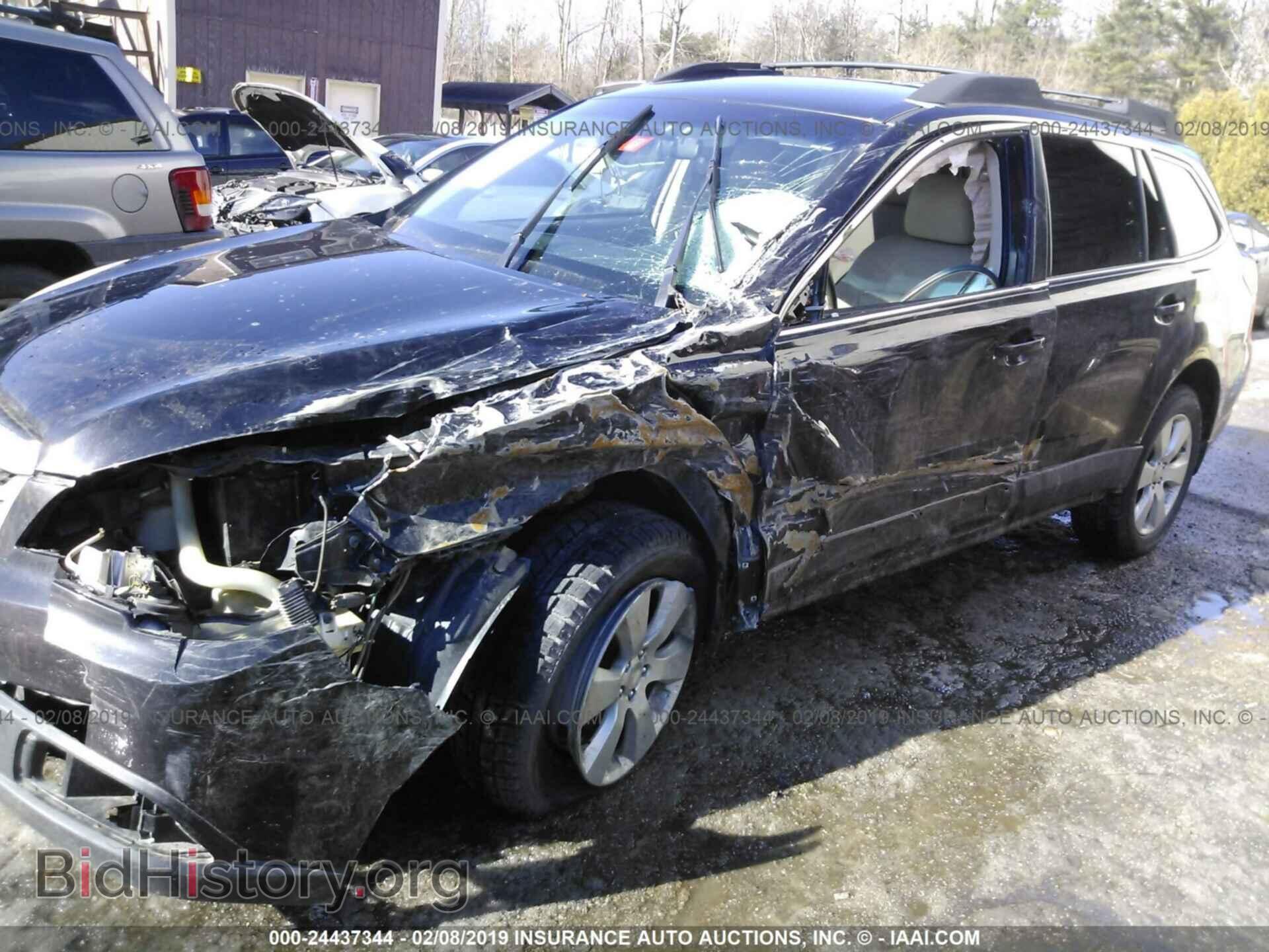 2011 SUBARU OUTBACK - VIN: 4S4BRBCC9B3388679 - Фото 2