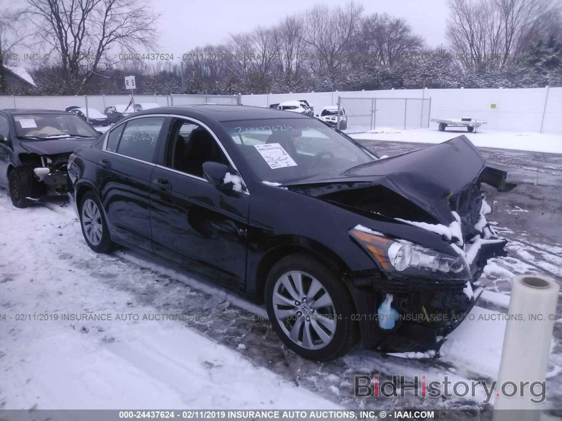 Photo 1HGCP2F87CA069334 - HONDA ACCORD 2012