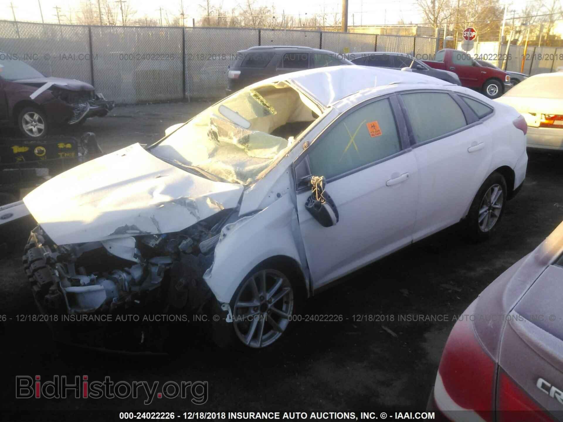 2017 FORD FOCUS - VIN: 1FADP3F24HL237808 - Фото 2