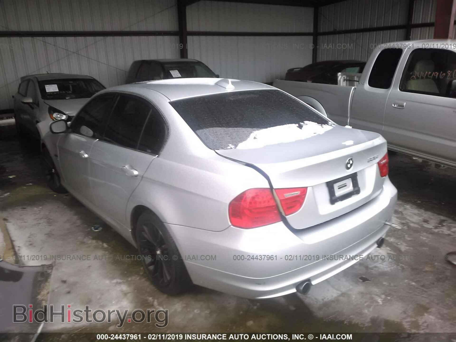2009 BMW 335 - VIN: WBAPL33559A407041 - Фото 3