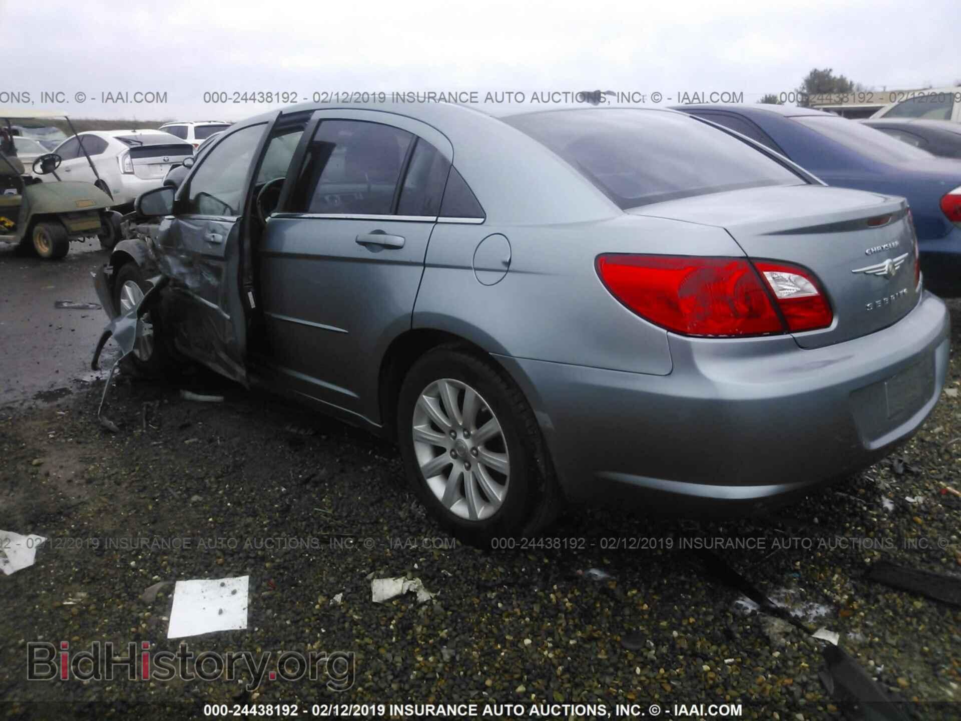 2010 CHRYSLER SEBRING - VIN: 1C3CC5FD6AN183506 - Фото 3