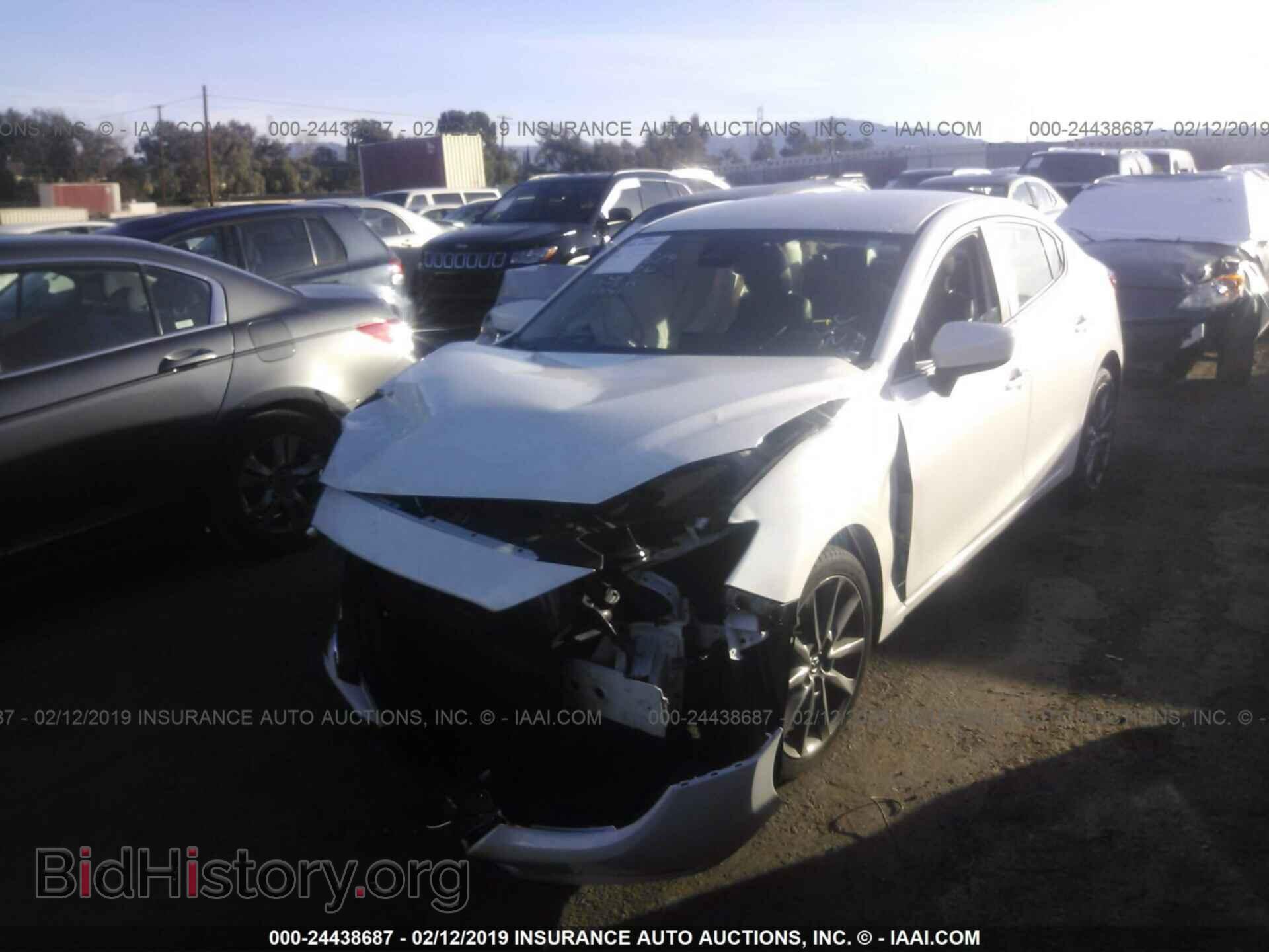 2018 MAZDA 3 - VIN: 3MZBN1V38JM185543 - Фото 2