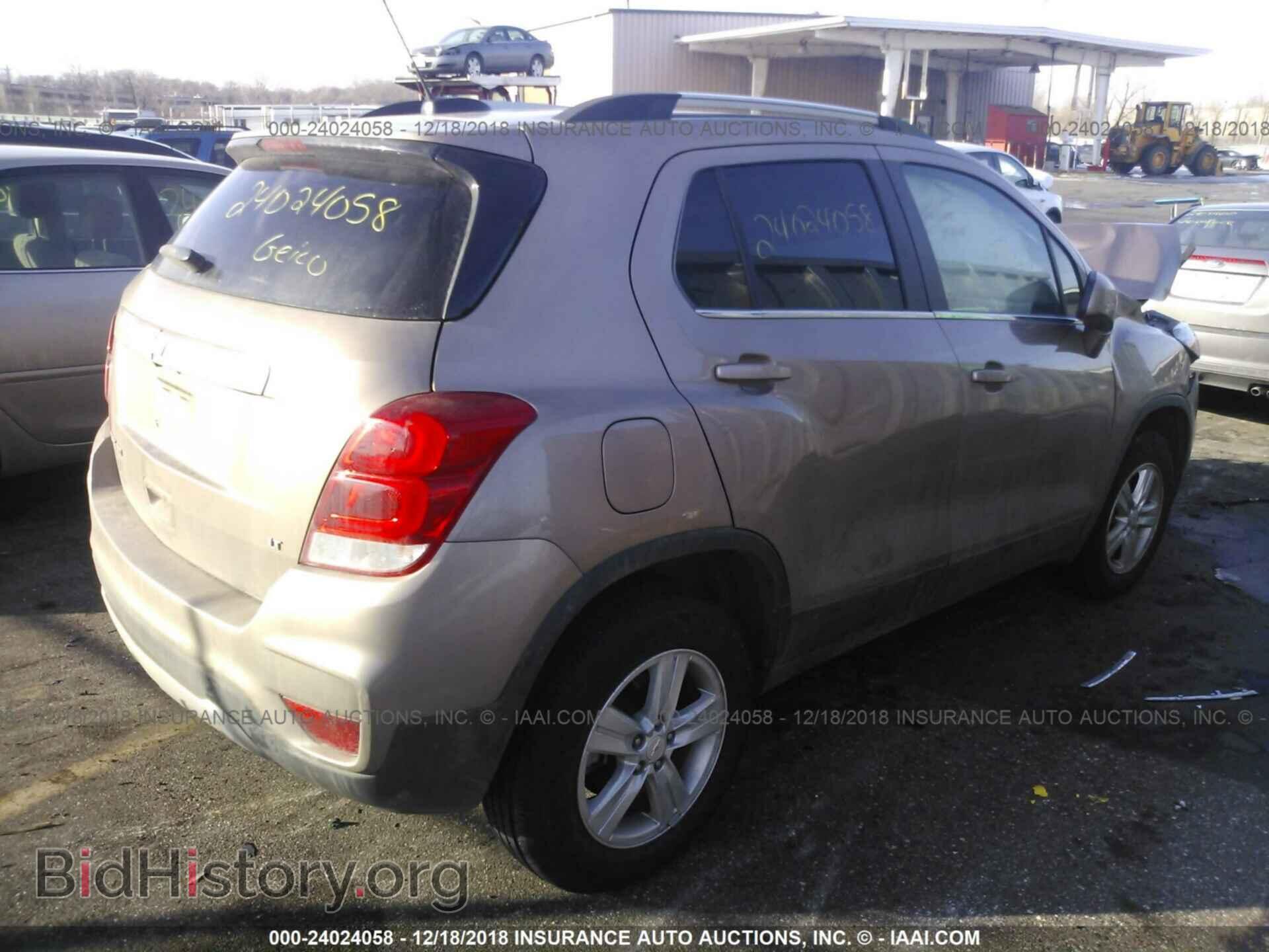 2018 CHEVROLET TRAX - VIN: 3GNCJPSB8JL241561 - Фото 4