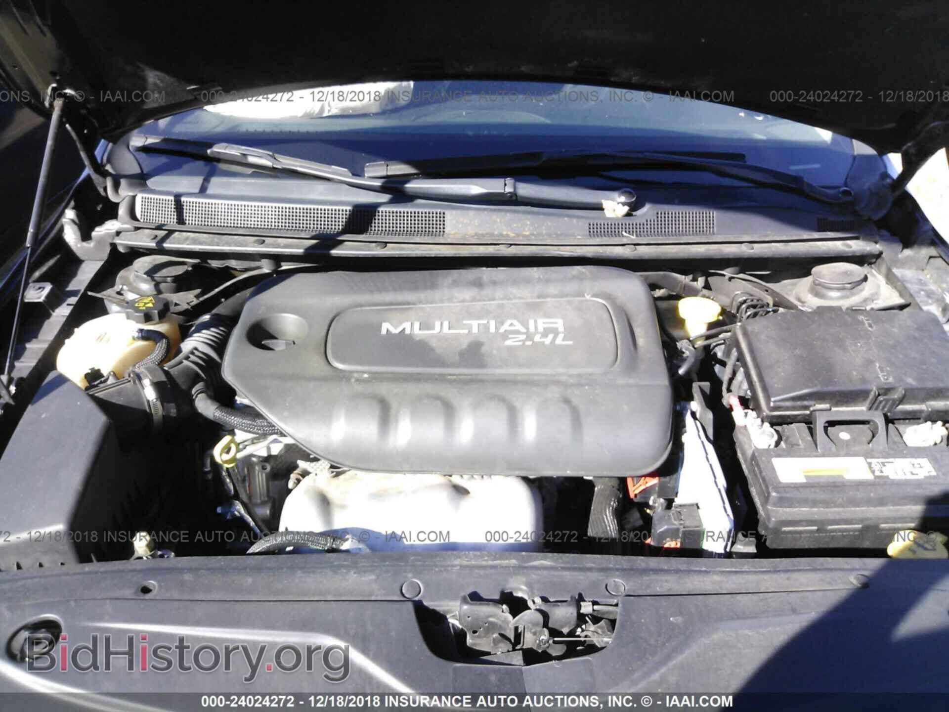 2016 CHRYSLER 200 - VIN: 1C3CCCAB5GN137359 - Фото 10