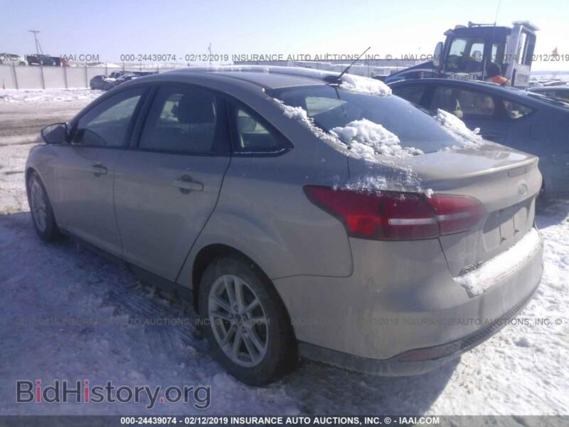 2016 Ford FOCUS (VIN 1FADP3F22GL213294) — photo 3 of 10