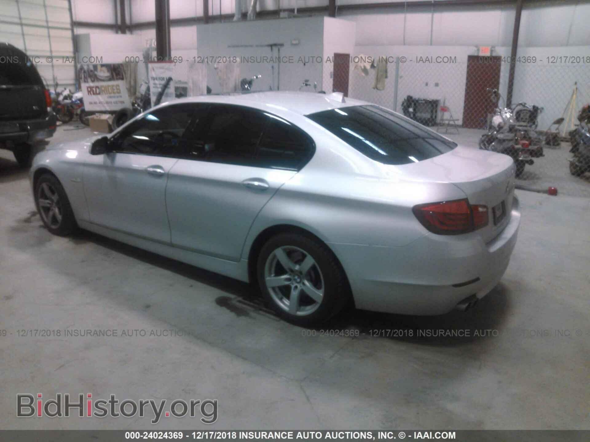 2011 BMW 528 - VIN: WBAFR1C57BC738583 - Фото 3