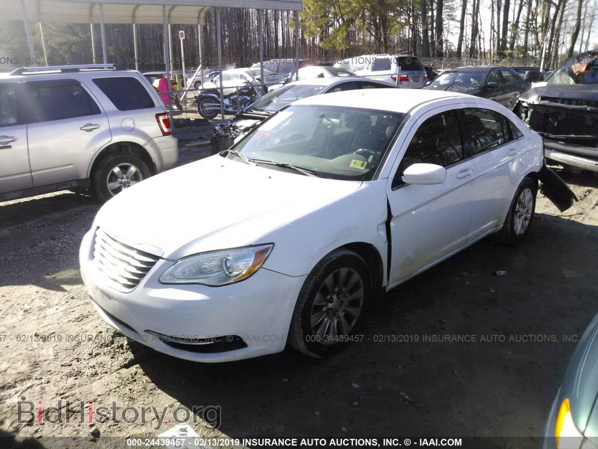 2012 CHRYSLER 200 - VIN: 1C3CCBAB9CN274065 - Фото 2
