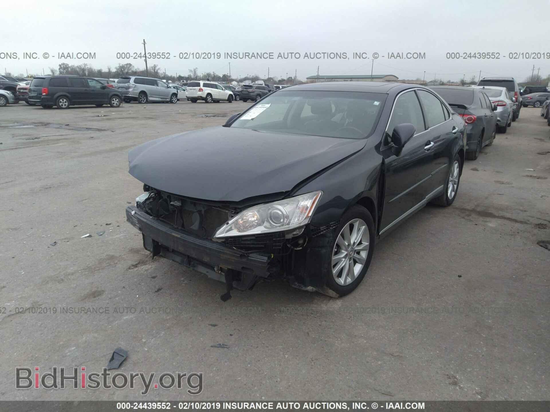 2011 LEXUS ES - VIN: JTHBK1EG1B2455587 - Фото 2