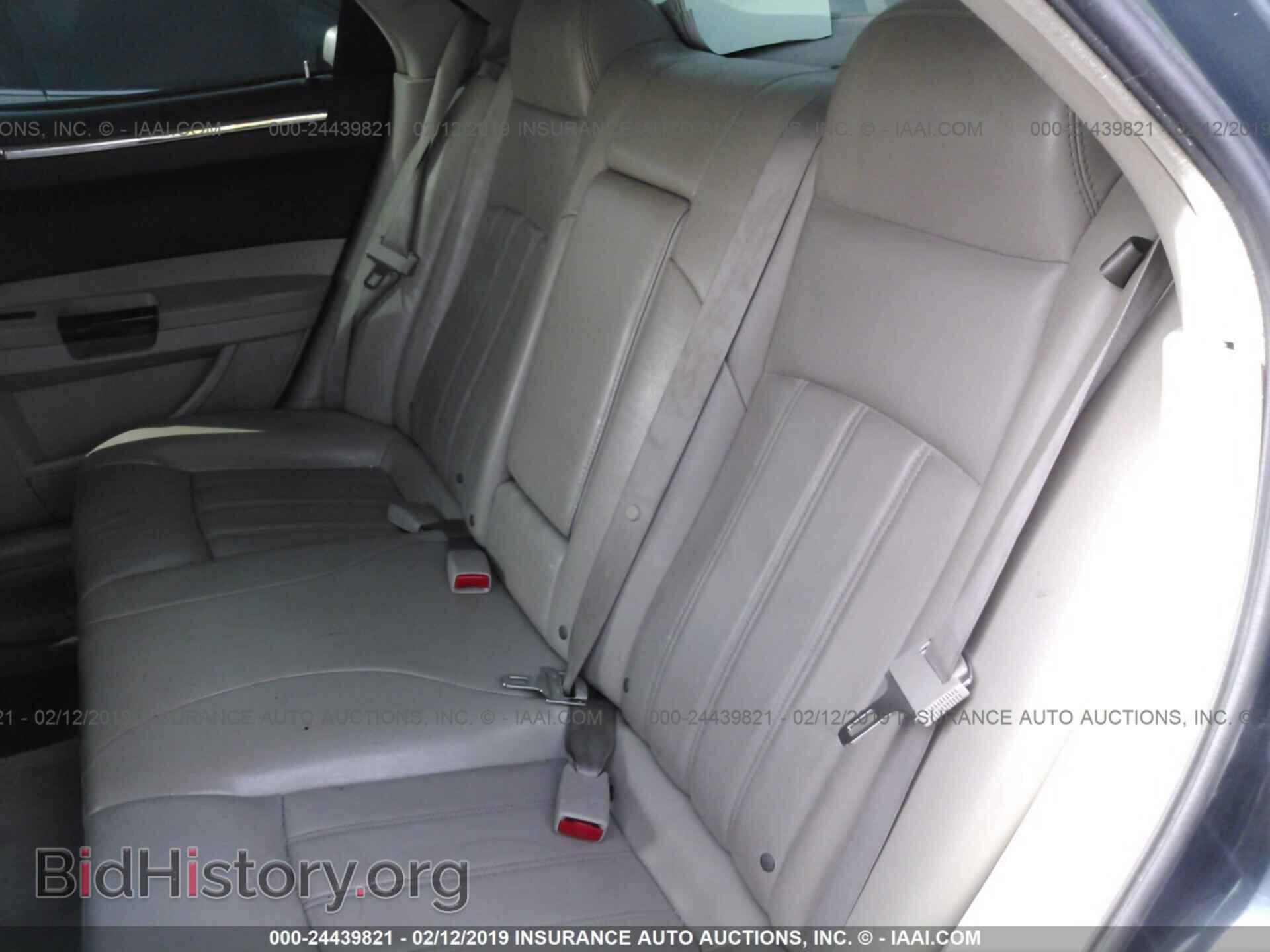 2007 CHRYSLER 300C - VIN: 2C3KA63H07H698050 - Фото 8