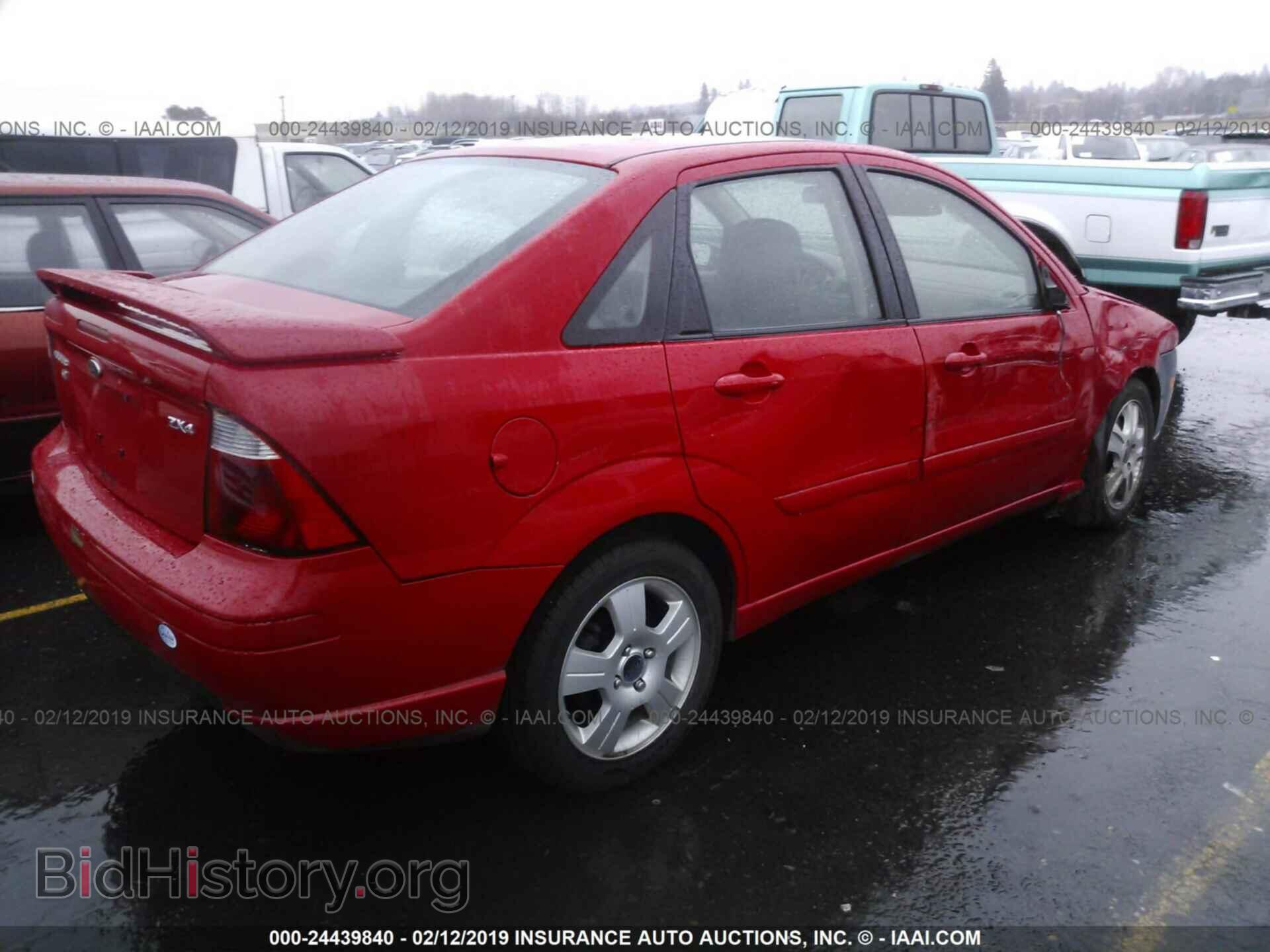 2005 FORD FOCUS - VIN: 1FAFP38Z65W201468 - Фото 4