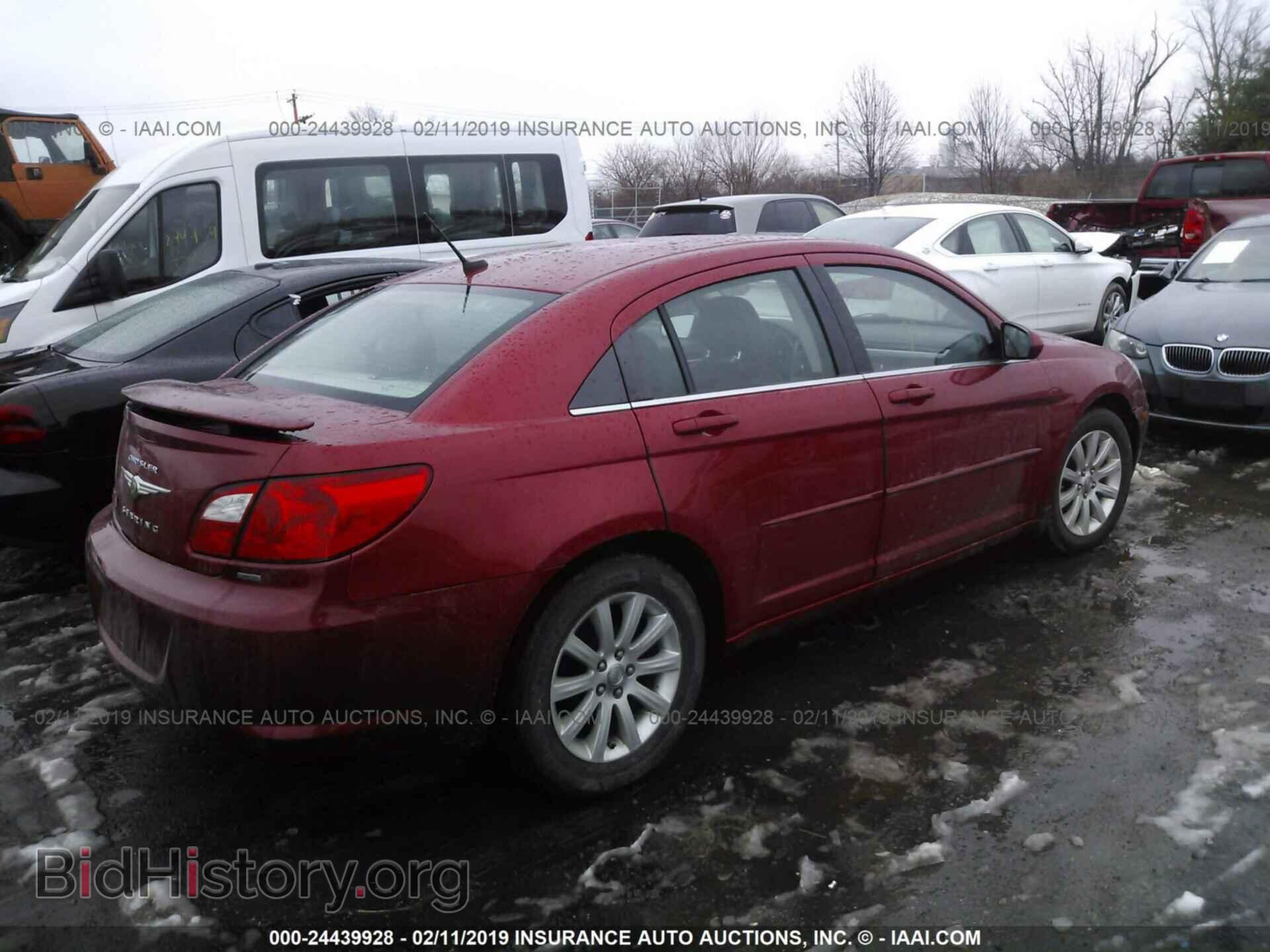 2010 CHRYSLER SEBRING - VIN: 1C3CC5FB1AN166336 - Фото 4