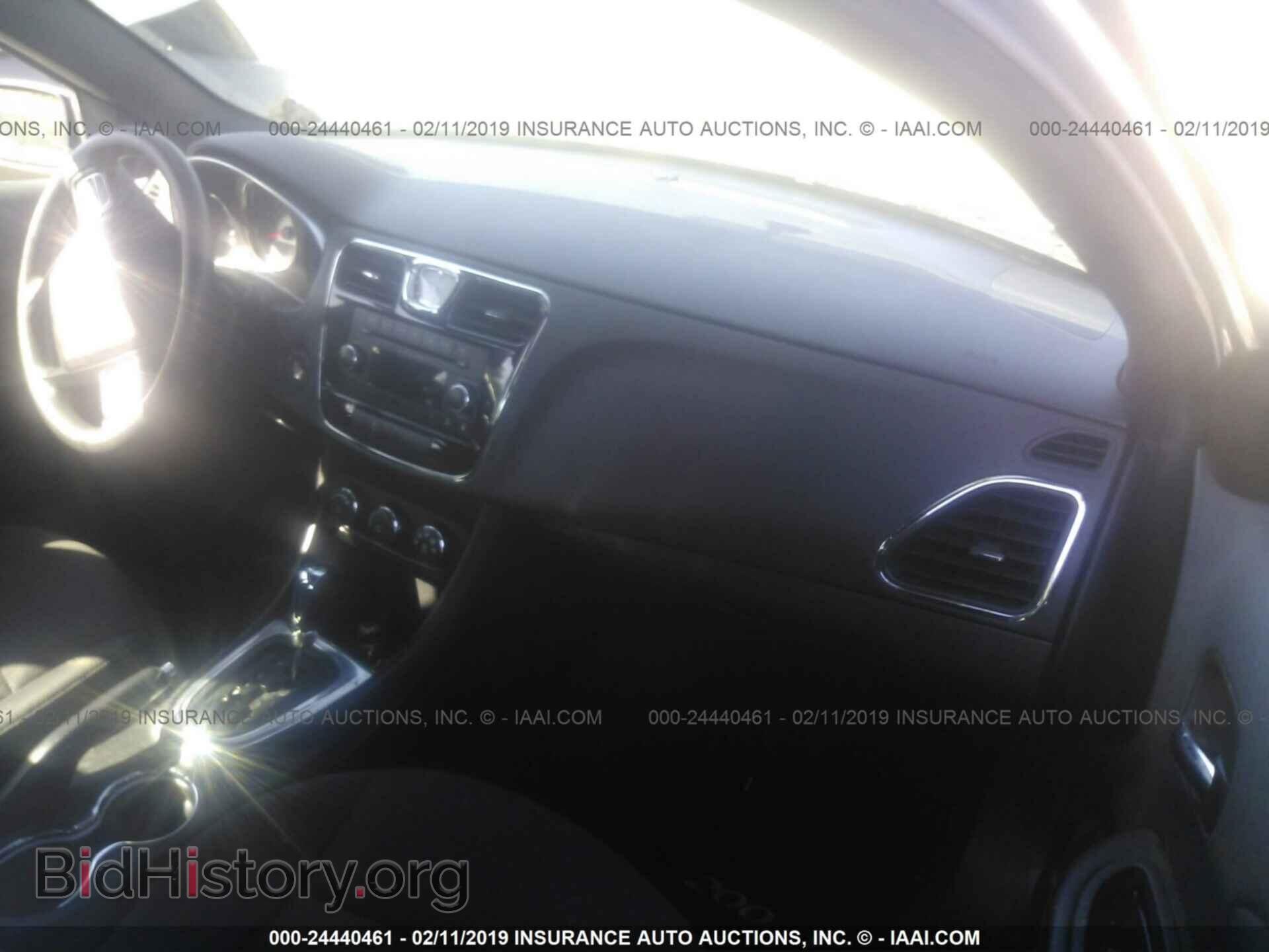 2014 CHRYSLER 200 - VIN: 1C3CCBAB3EN210574 - Photo 5