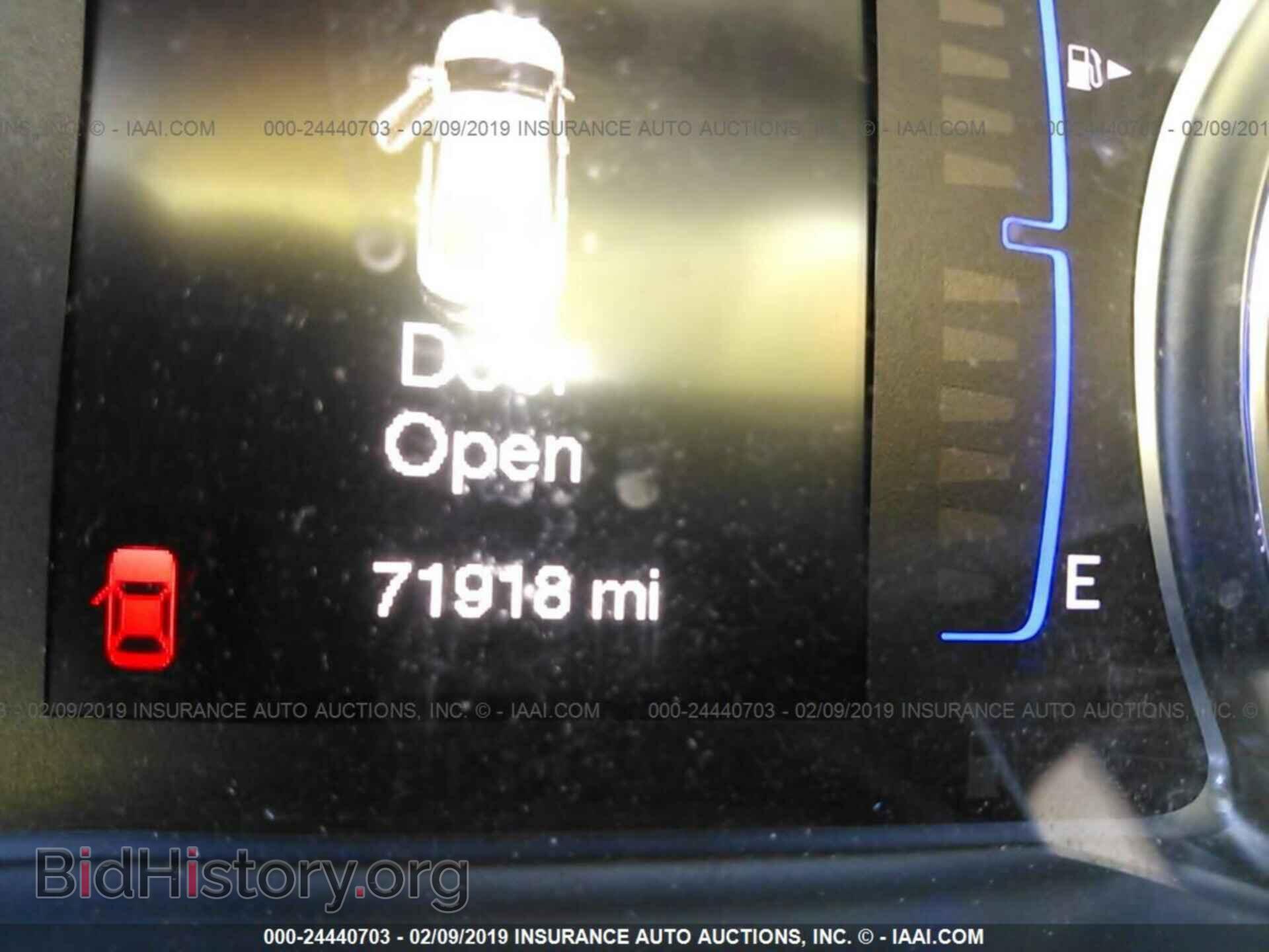 2016 CHRYSLER 200 - VIN: 1C3CCCAB2GN102584 - Фото 7