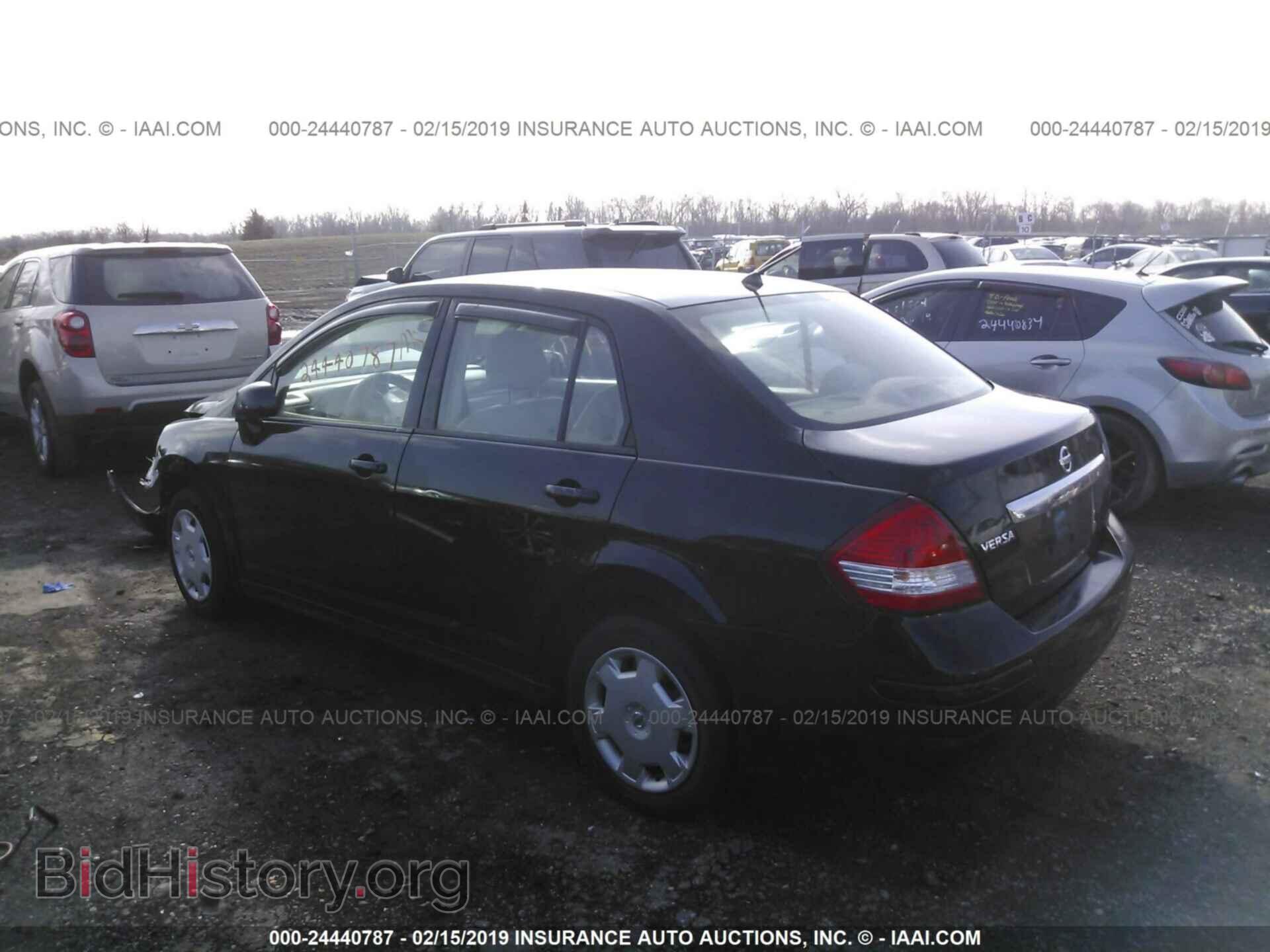 2009 NISSAN VERSA - VIN: 3N1BC11E99L452130 - Фото 3