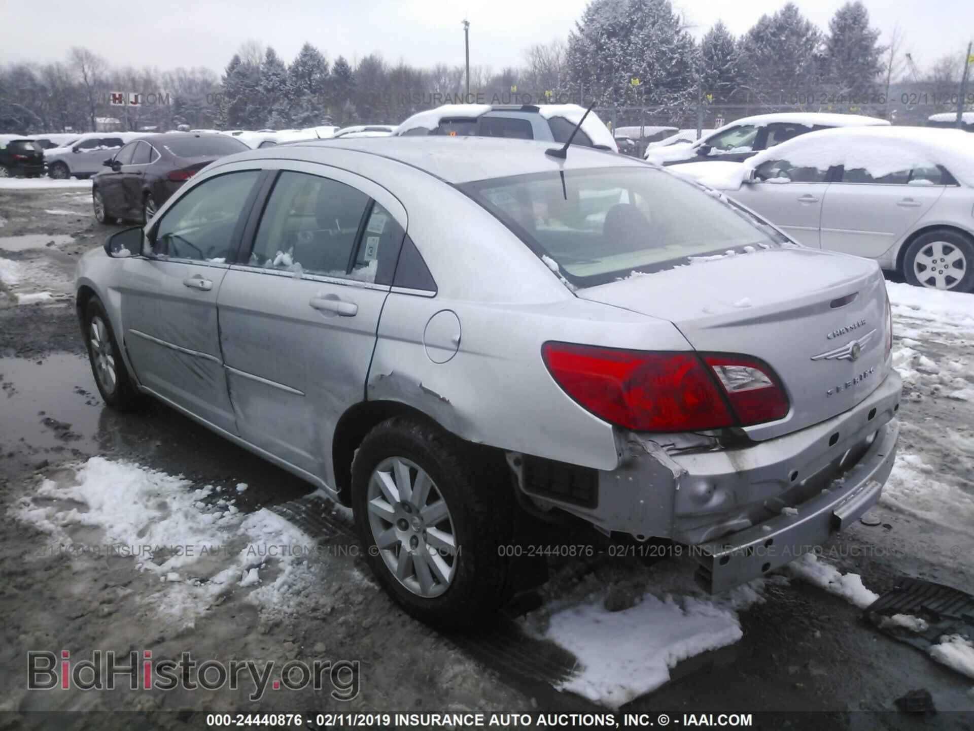 2010 CHRYSLER SEBRING - VIN: 1C3CC4FB6AN176385 - Фото 3