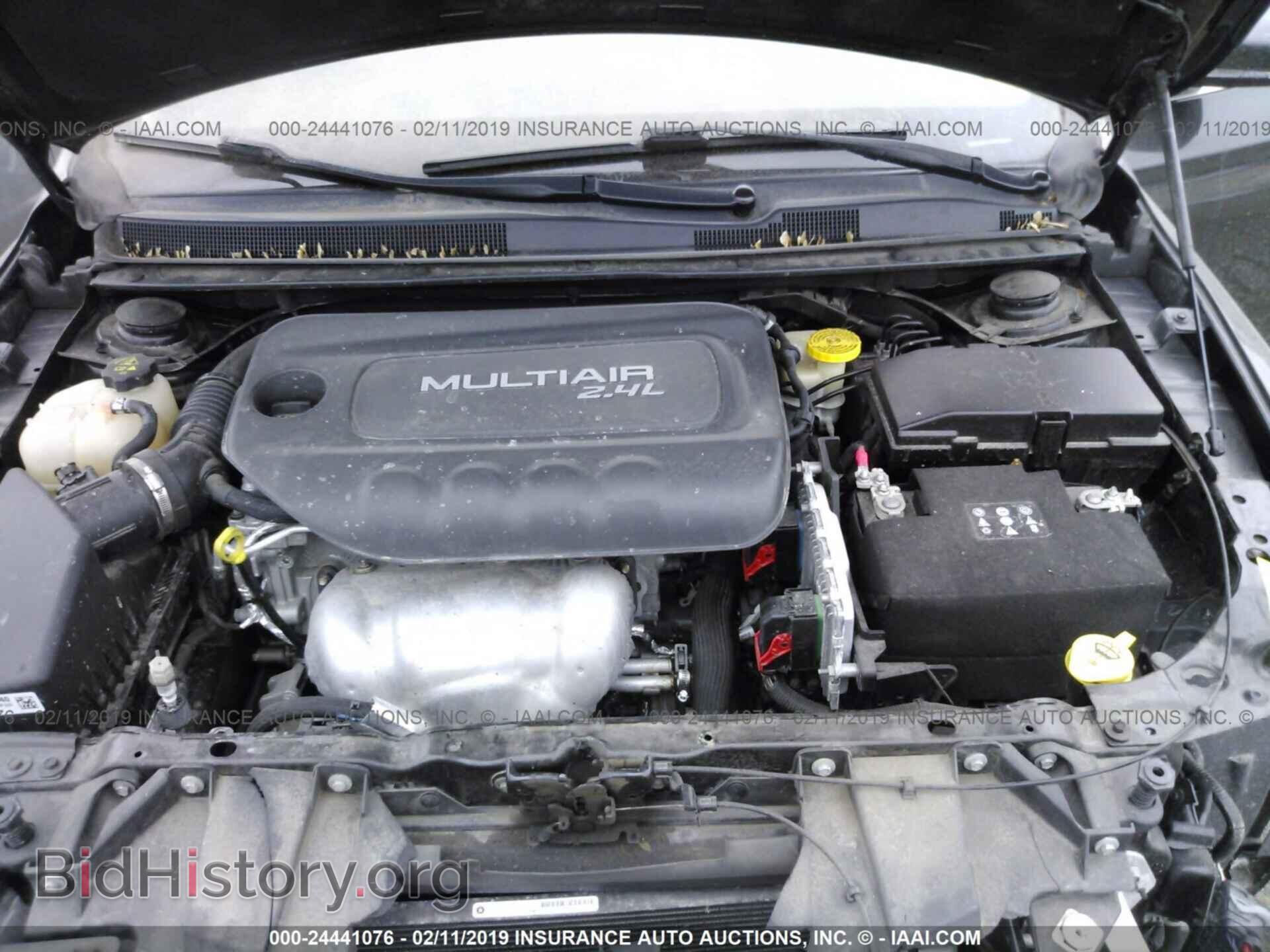 2015 CHRYSLER 200 - VIN: 1C3CCCAB0FN744672 - Фото 10