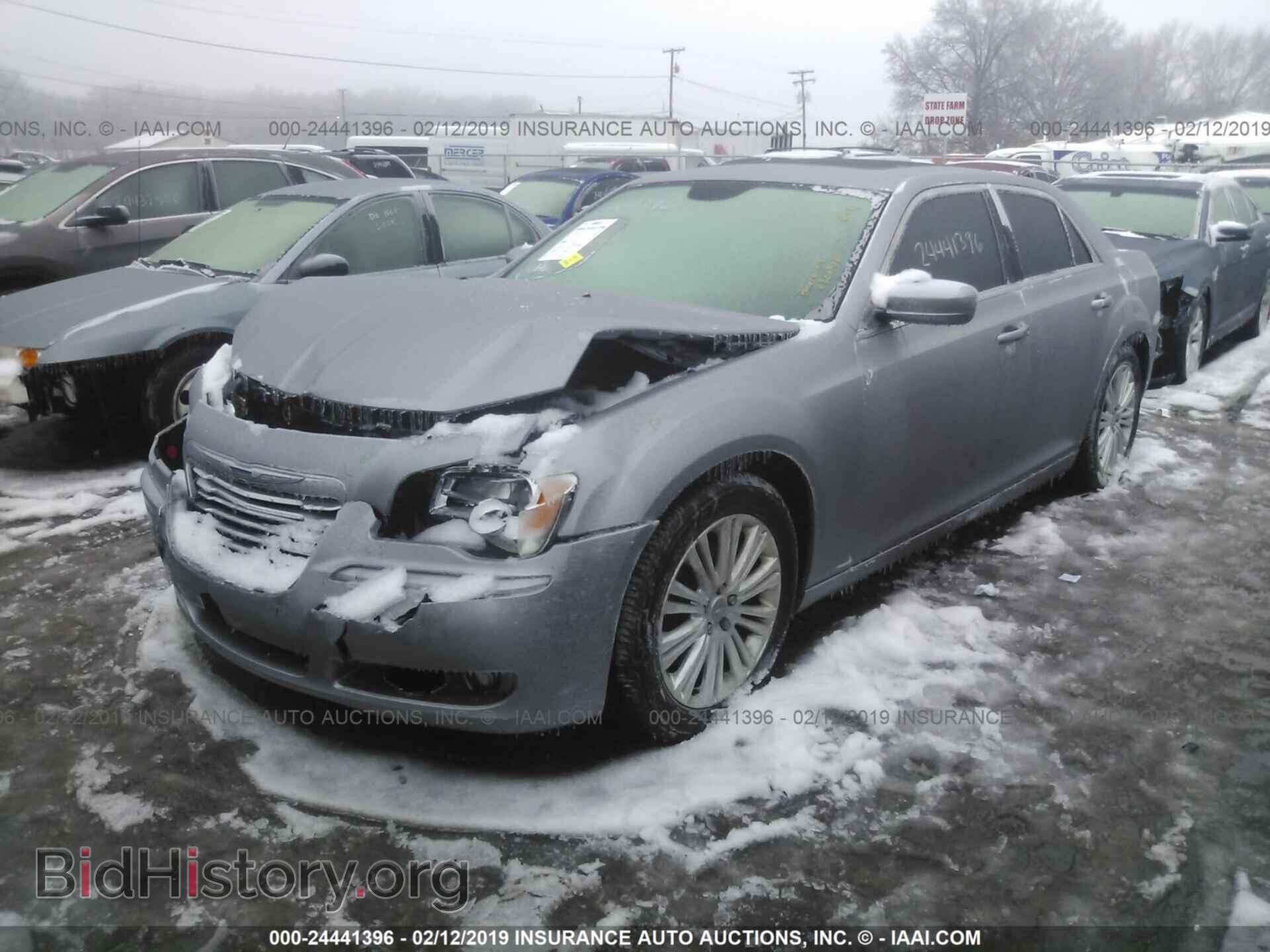 2014 CHRYSLER 300 - VIN: 2C3CCARGXEH298025 - Фото 2