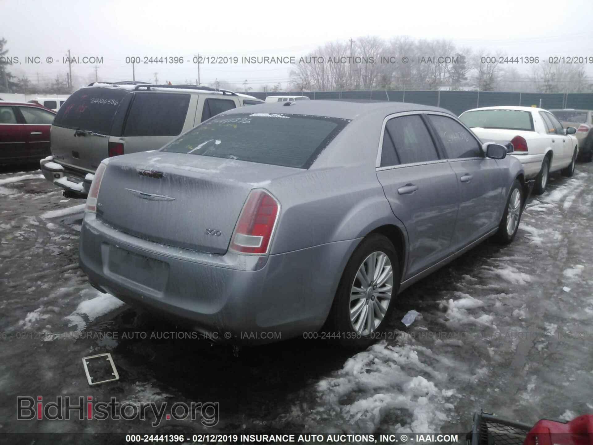 2014 CHRYSLER 300 - VIN: 2C3CCARGXEH298025 - Фото 4