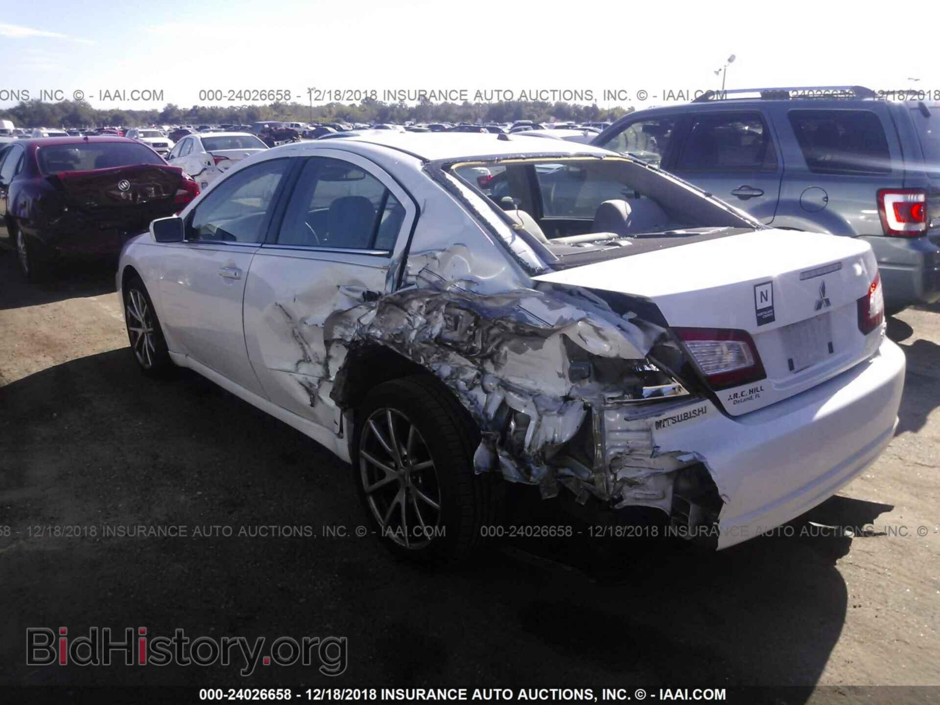 2011 MITSUBISHI GALANT - VIN: 4A32B3FF1BE030692 - Фото 3