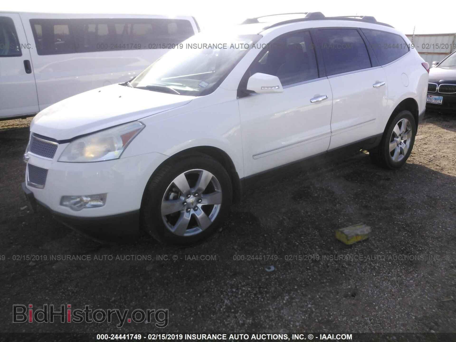 2011 CHEVROLET TRAVERSE - VIN: 1GNKVLED3BJ123738 - Photo 2