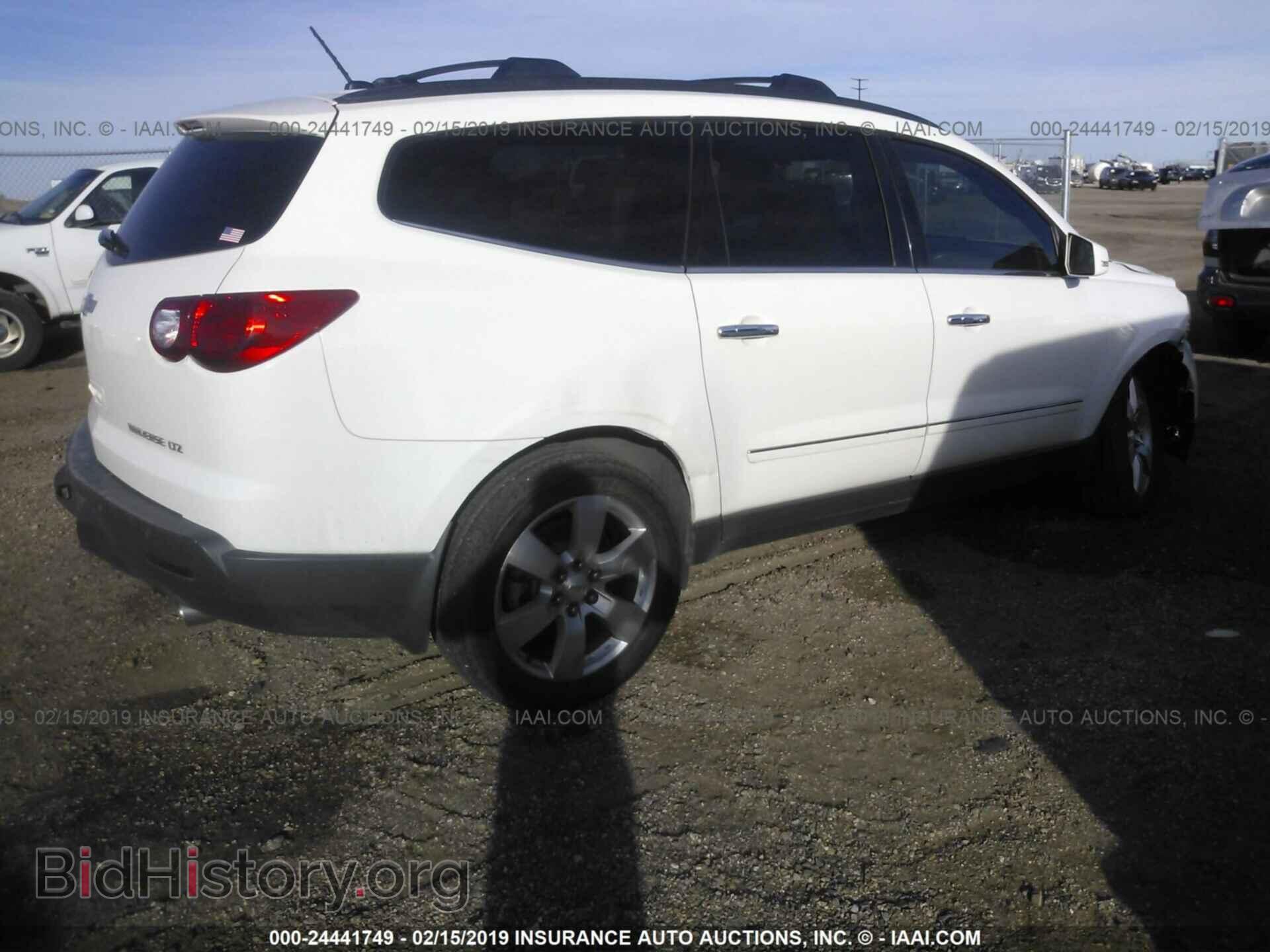 2011 CHEVROLET TRAVERSE - VIN: 1GNKVLED3BJ123738 - Photo 4